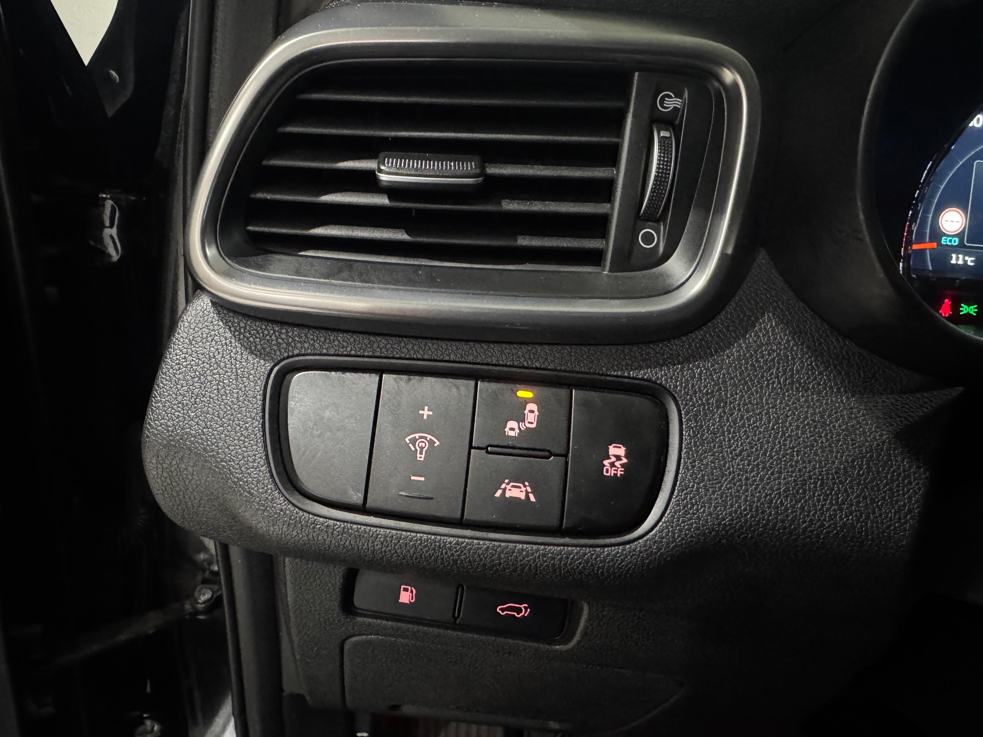 KIA Sorento 2.2 CRDI Style 5P. Automatic-image-22