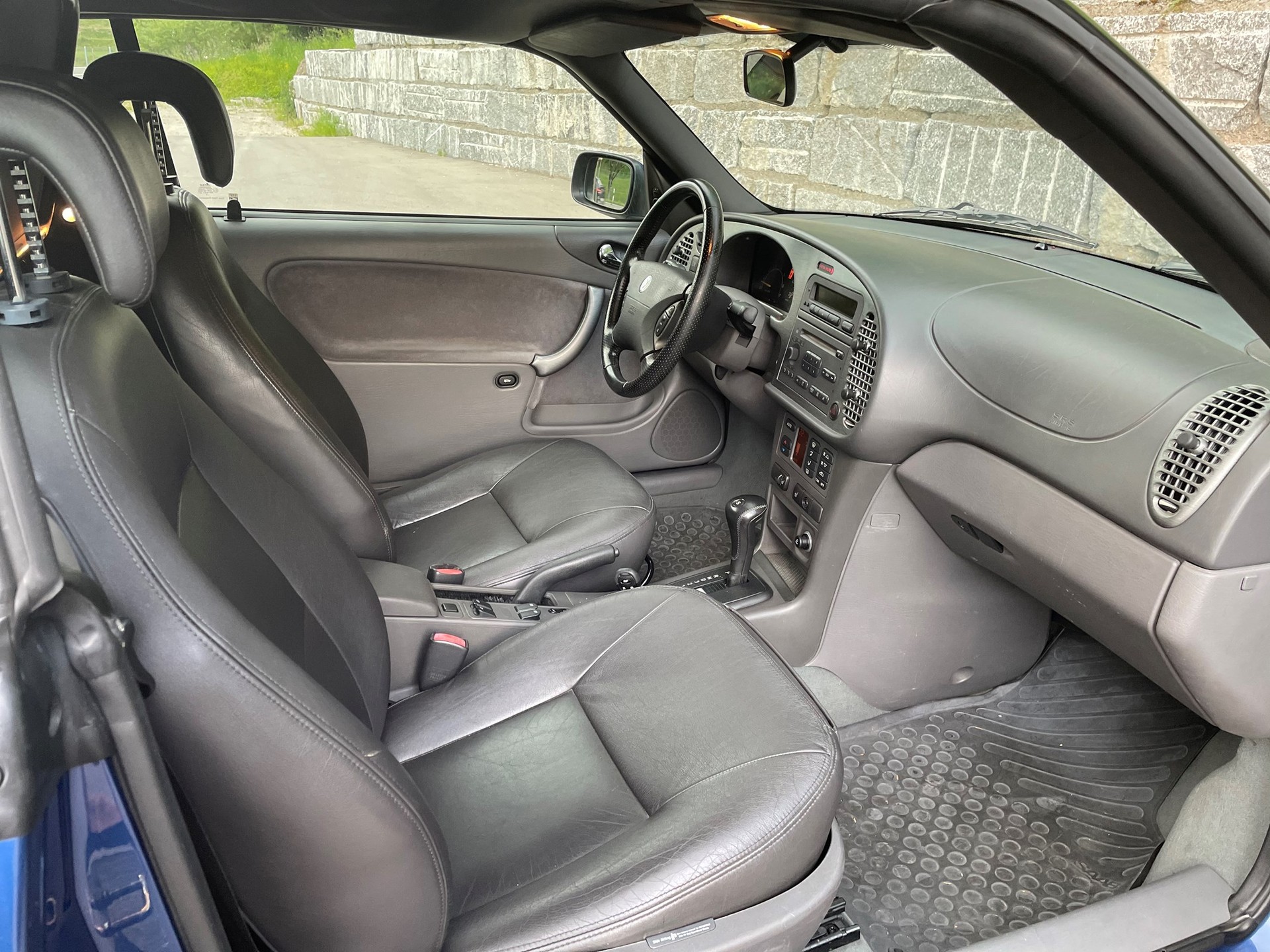 SAAB 9-3 2.0i-16 Turbo SE-image-6