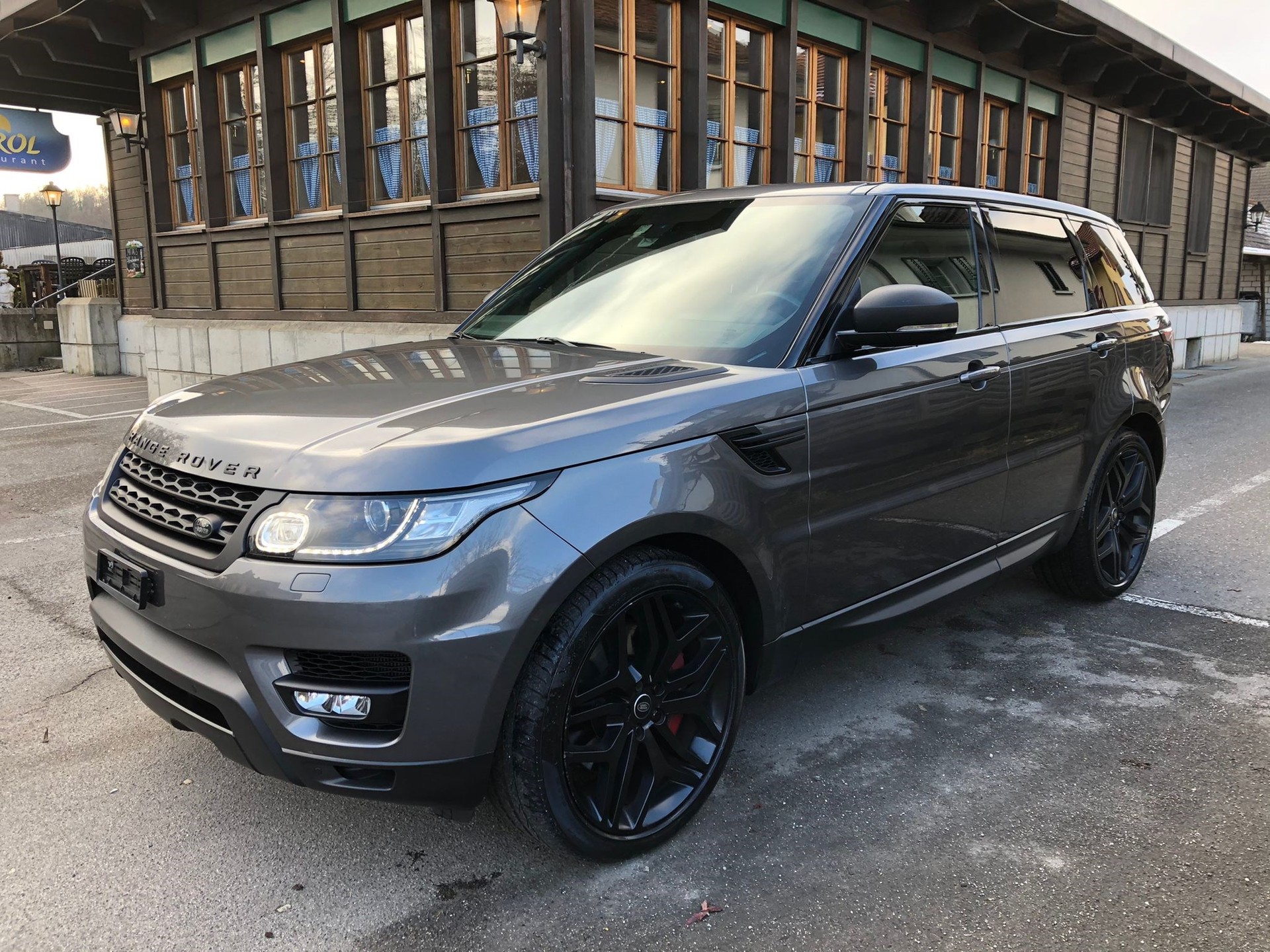 LAND ROVER Range Rover Sport 4.4 SDV8 HSE Dynamic Automatic-image-1