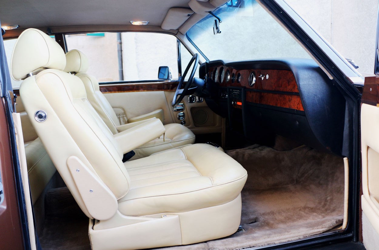 ROLLS-ROYCE CORNICHE Coupé-image-10