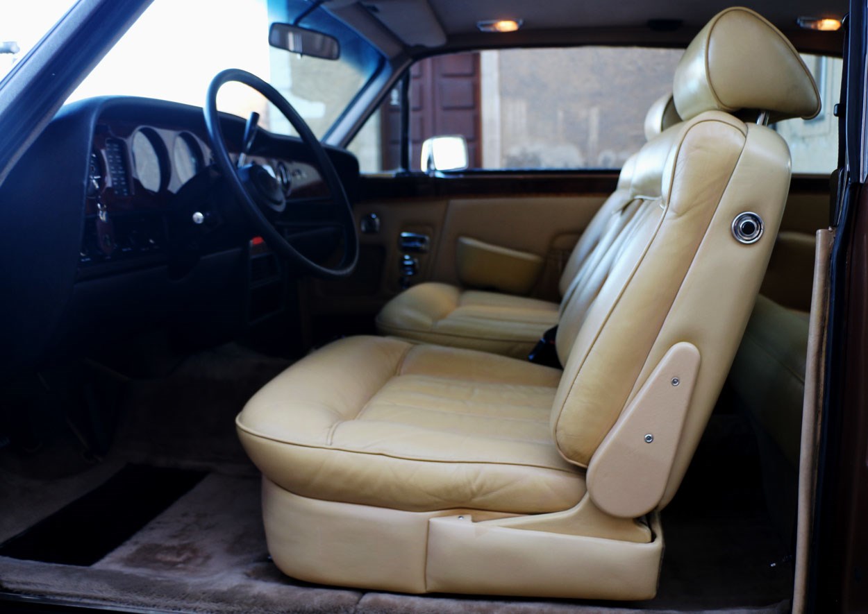 ROLLS-ROYCE CORNICHE Coupé-image-7
