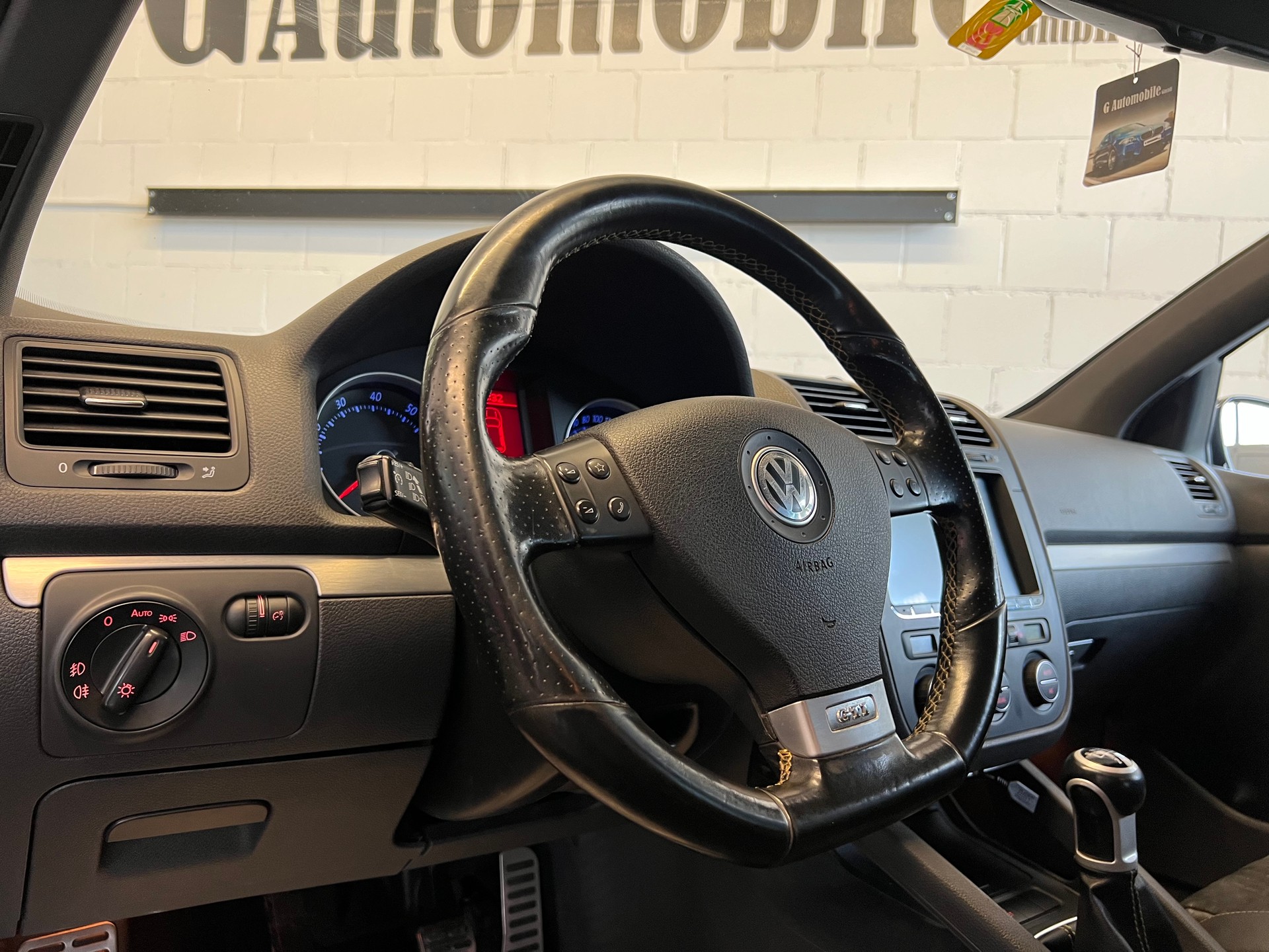 VW Golf 2.0 TFSI GTI Pirelli ⭐️-image-7