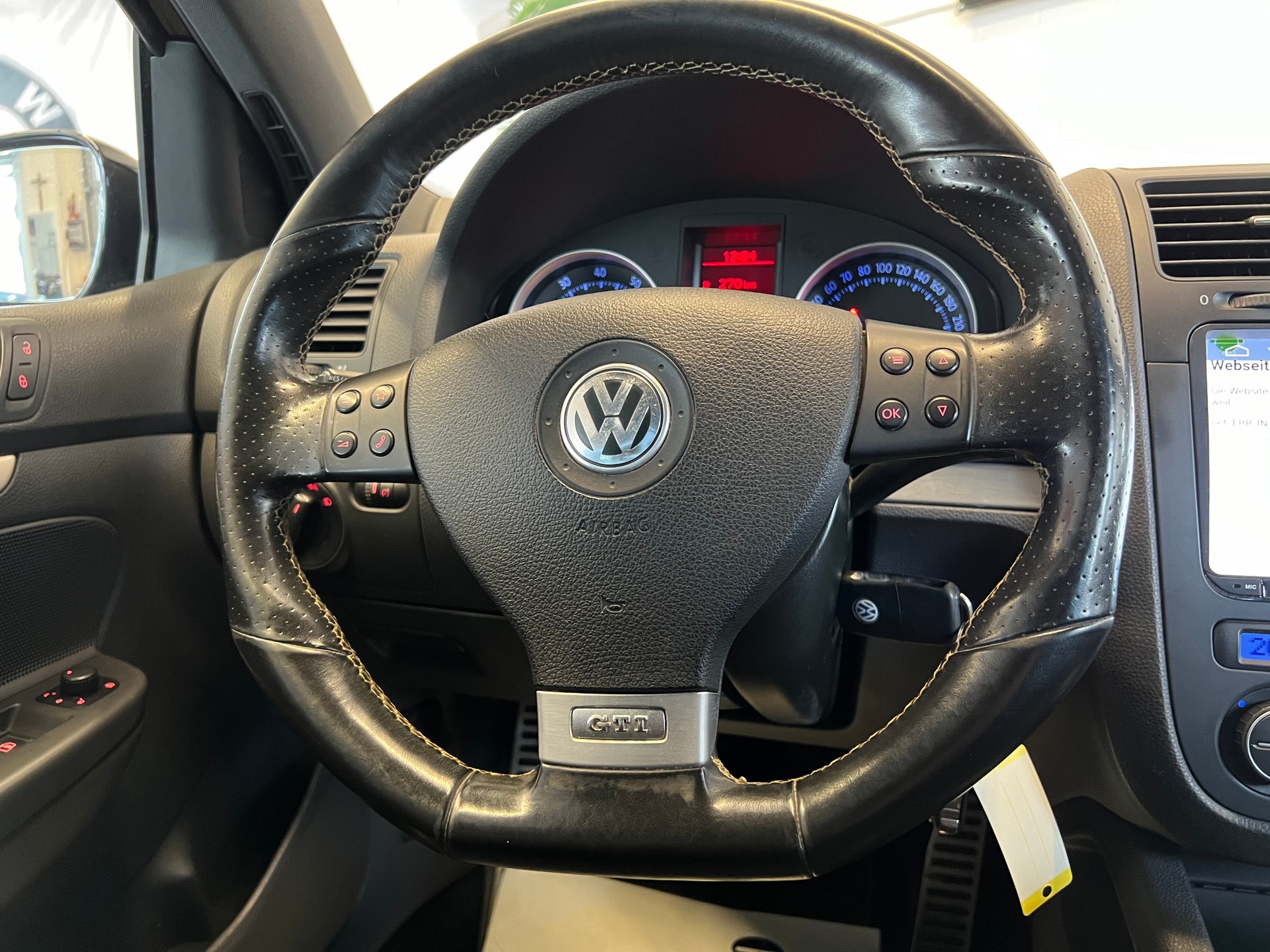 VW Golf 2.0 TFSI GTI Pirelli ⭐️-image-10
