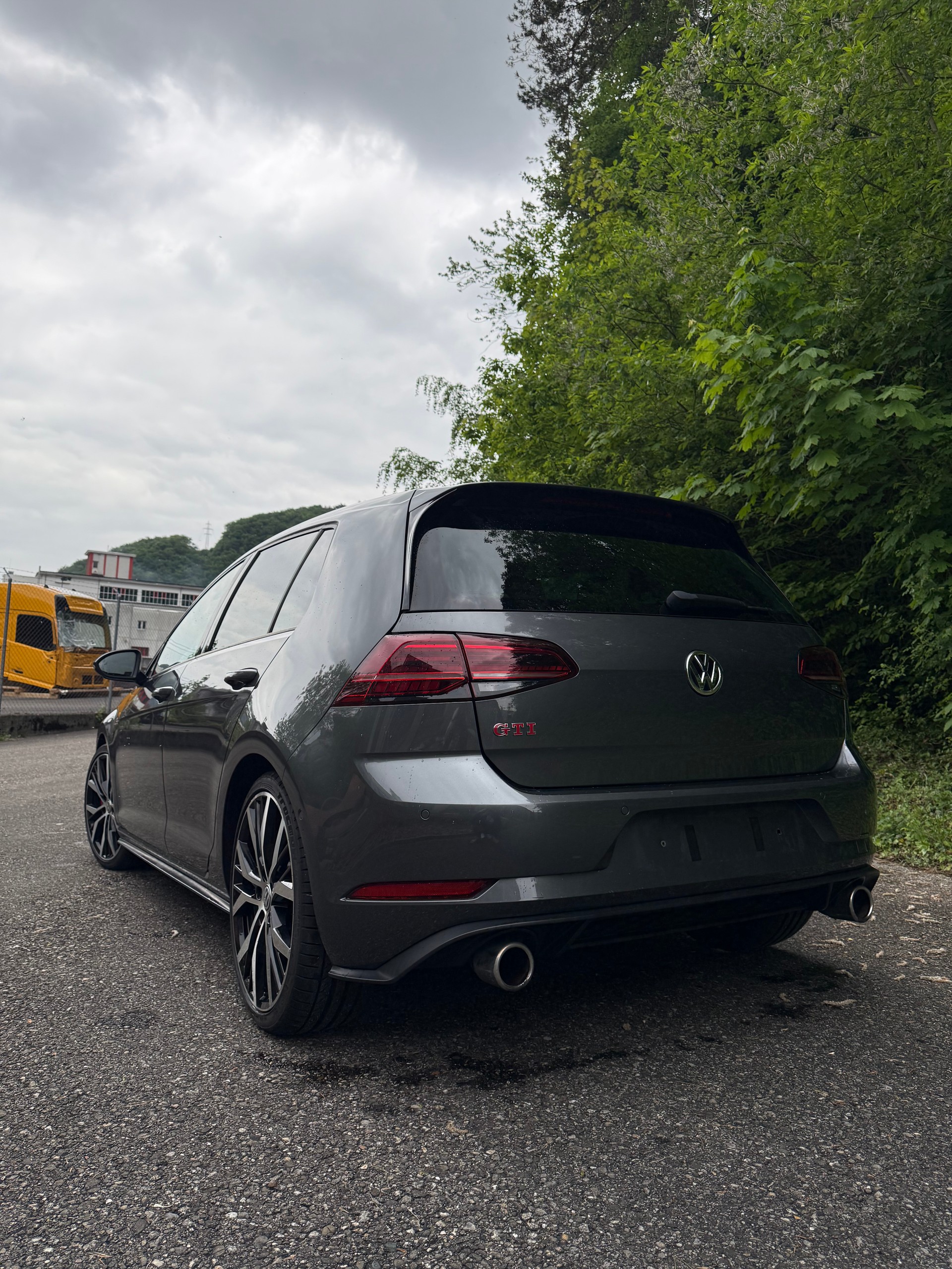 VW Golf 2.0 TSI GTI Performance DSG-image-3