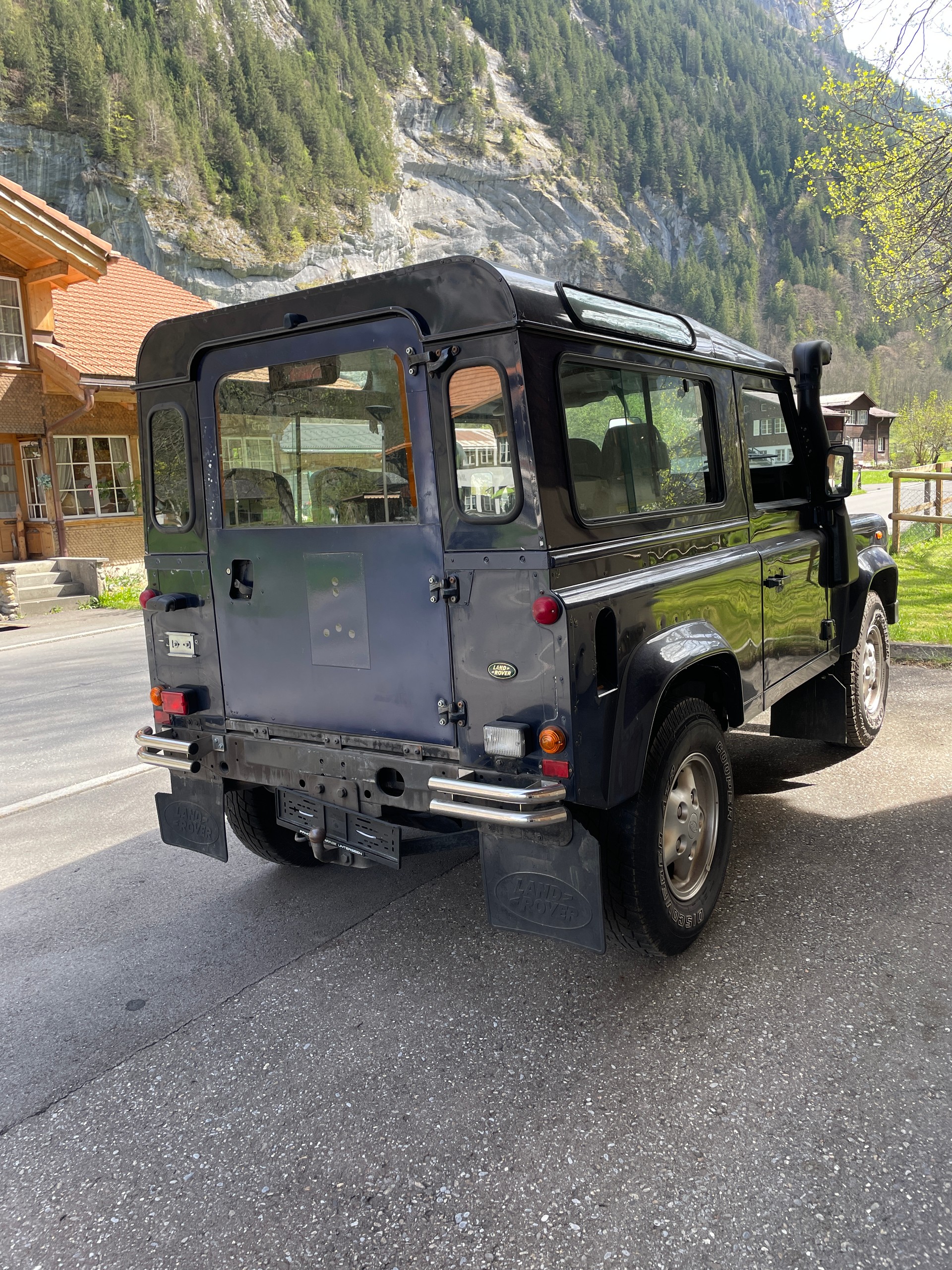 LAND ROVER Defender 90 SW 2.5 Td5-image-5