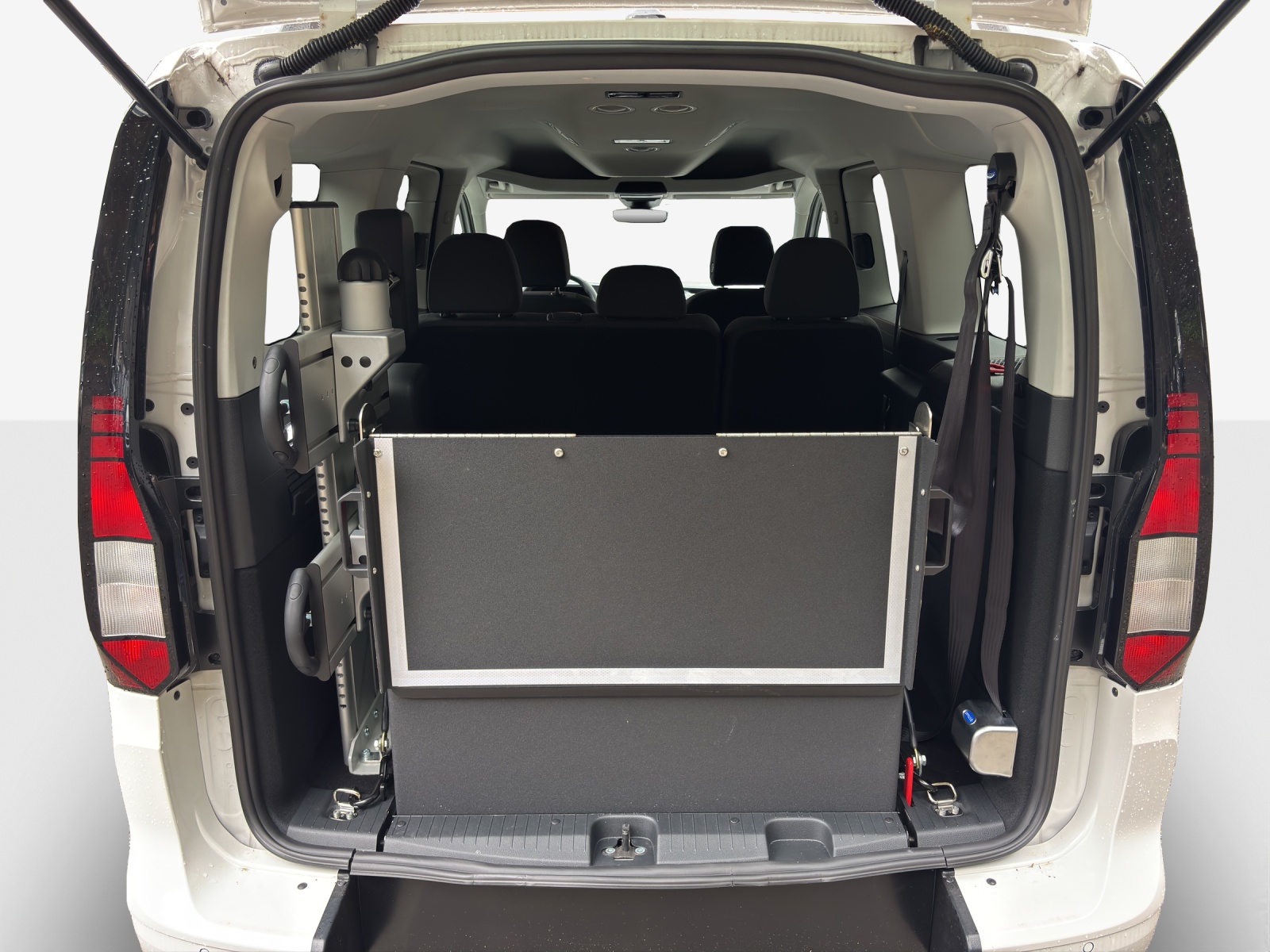 VW Caddy Maxi 1.5 TSI Liberty DSG-image-12