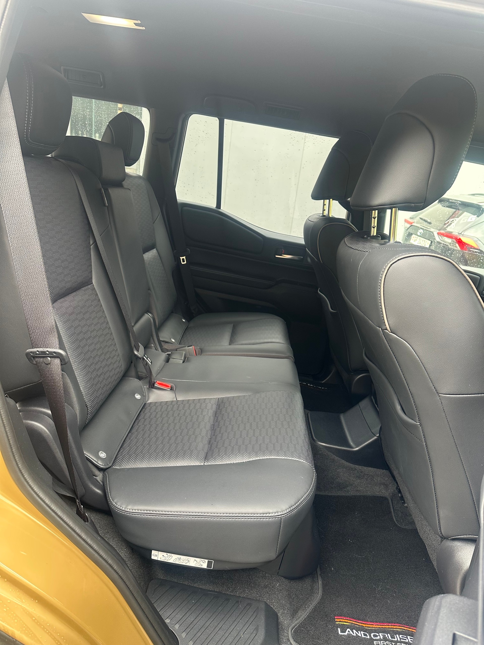 TOYOTA Land Cruiser 2.8TD First Edition-image-9