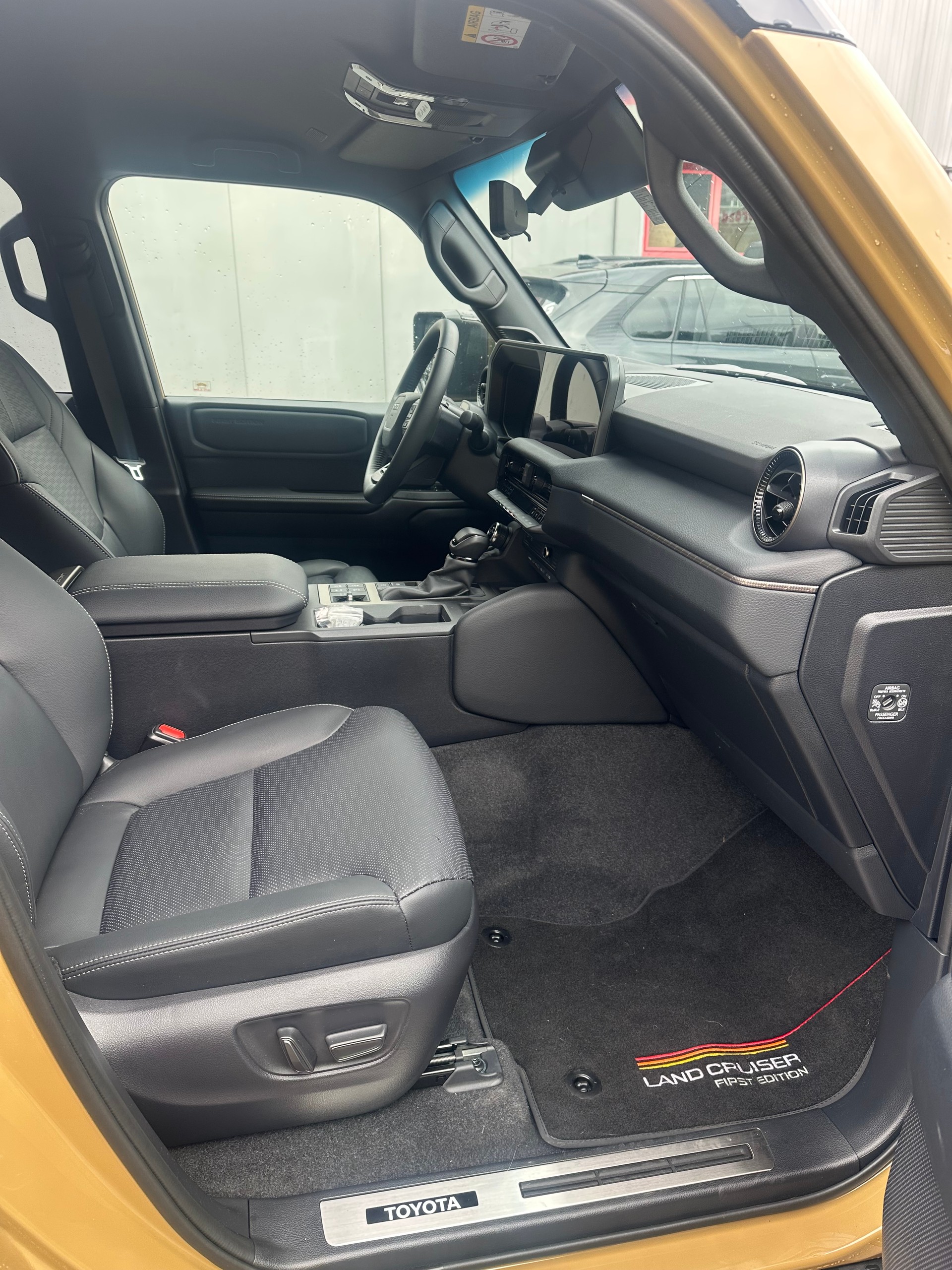 TOYOTA Land Cruiser 2.8TD First Edition-image-10