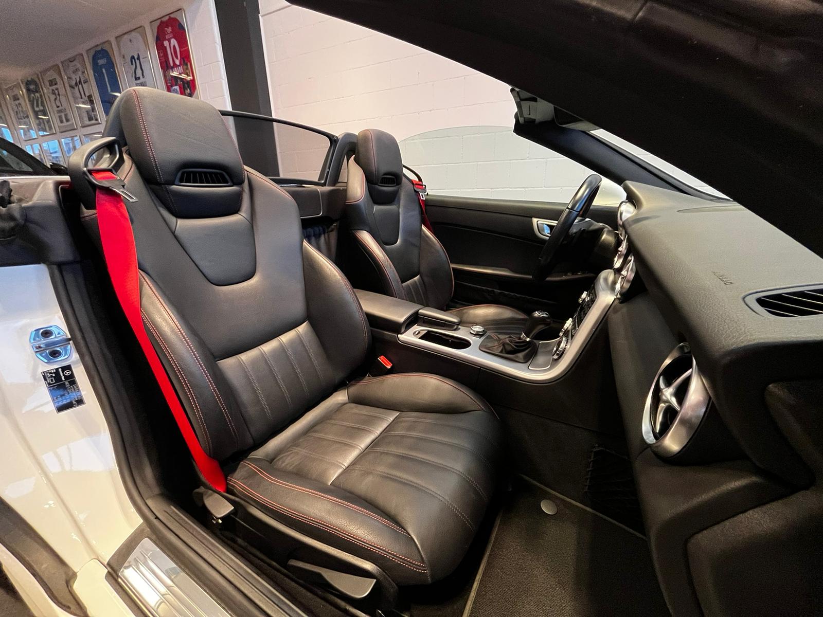 MERCEDES-BENZ SLK 250 7G-Tronic-image-23