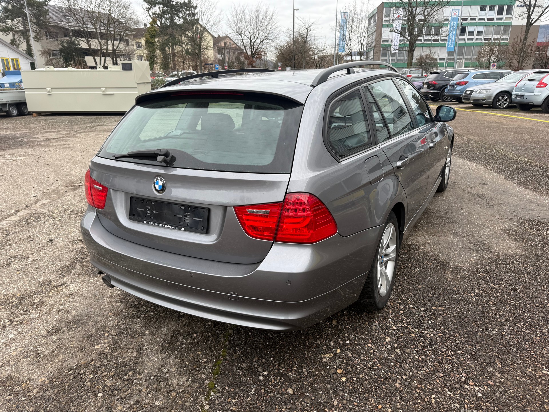 BMW 320d xDrive Touring Steptronic-image-3