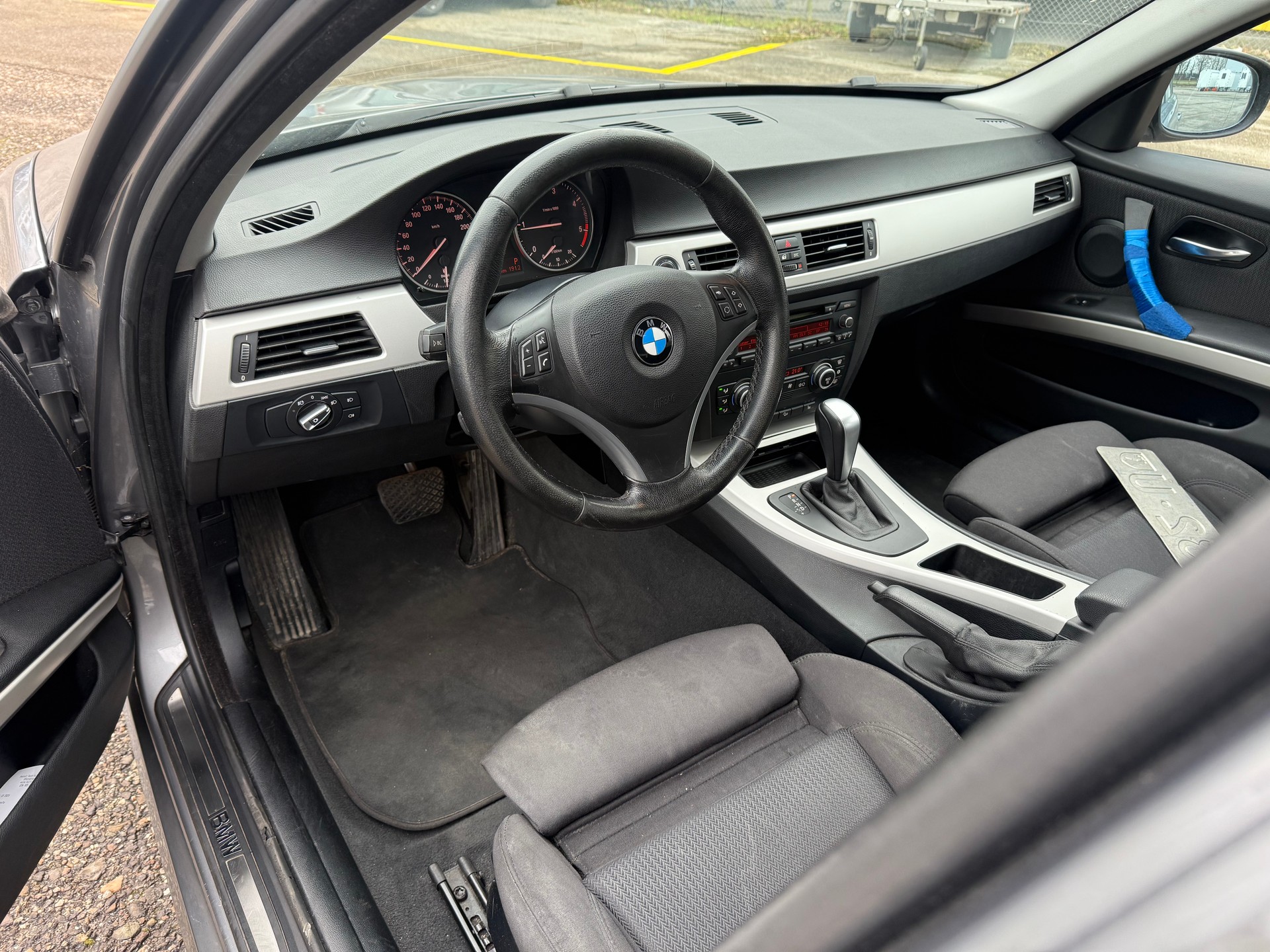 BMW 320d xDrive Touring Steptronic-image-7