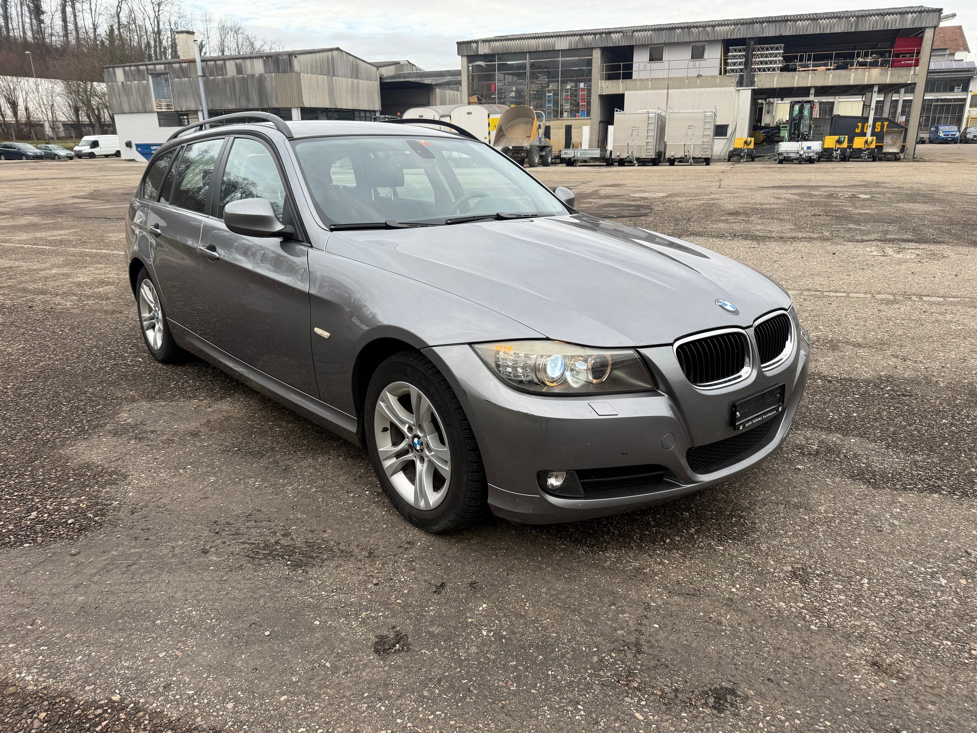 BMW 320d xDrive Touring Steptronic-image-1