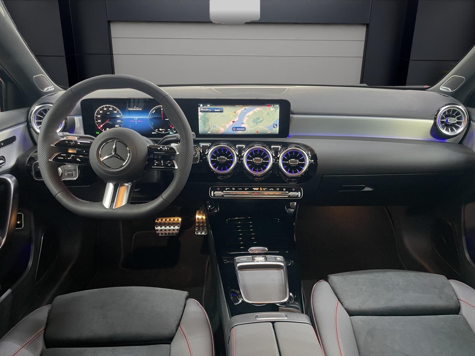 MERCEDES-BENZ A 250 e EQ Star AMG Line-image-4