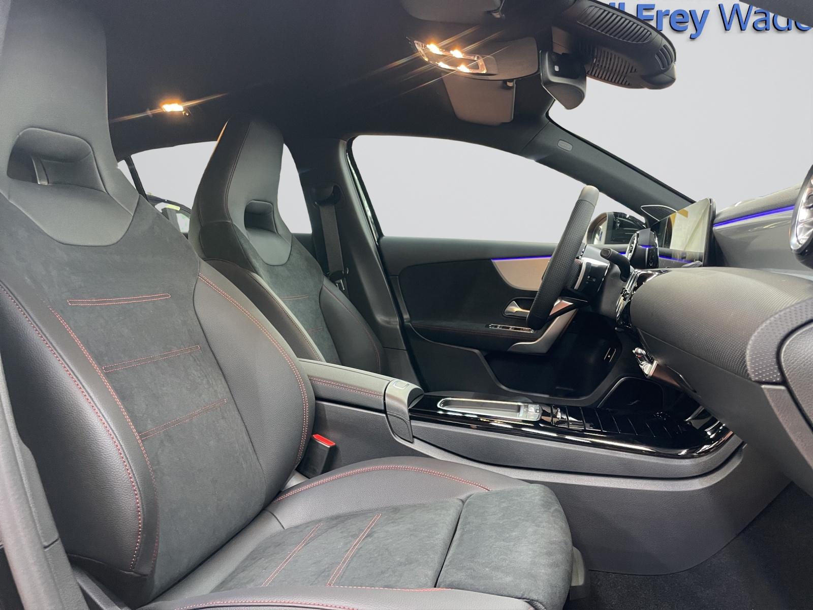 MERCEDES-BENZ A 250 e EQ Star AMG Line-image-5