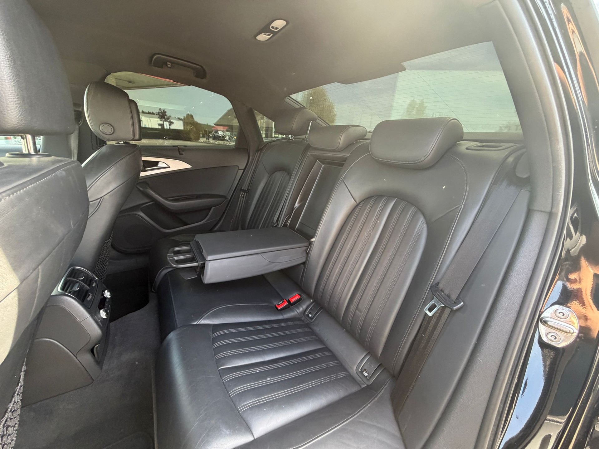 AUDI A6 Limousine 3.0 TDI V6 quattro S-tronic-image-24