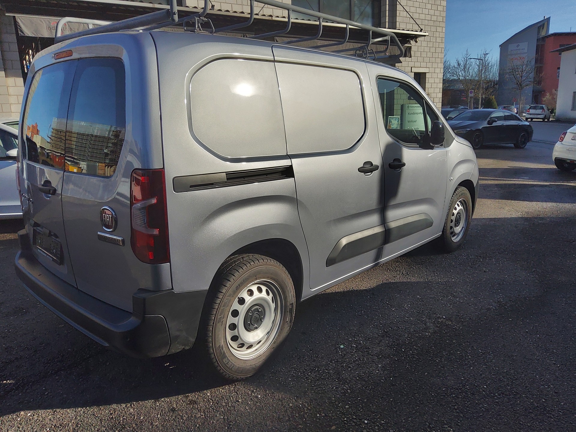 FIAT E-Doblo L1 50kWh 800kg Launch Edition-image-3