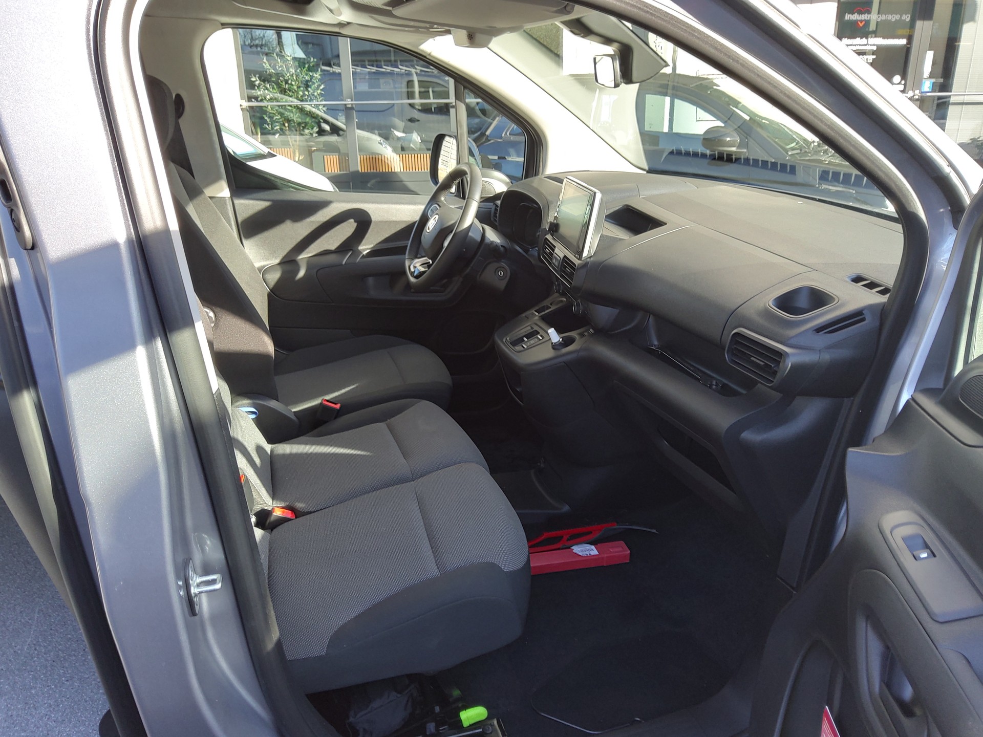 FIAT E-Doblo L1 50kWh 800kg Launch Edition-image-6
