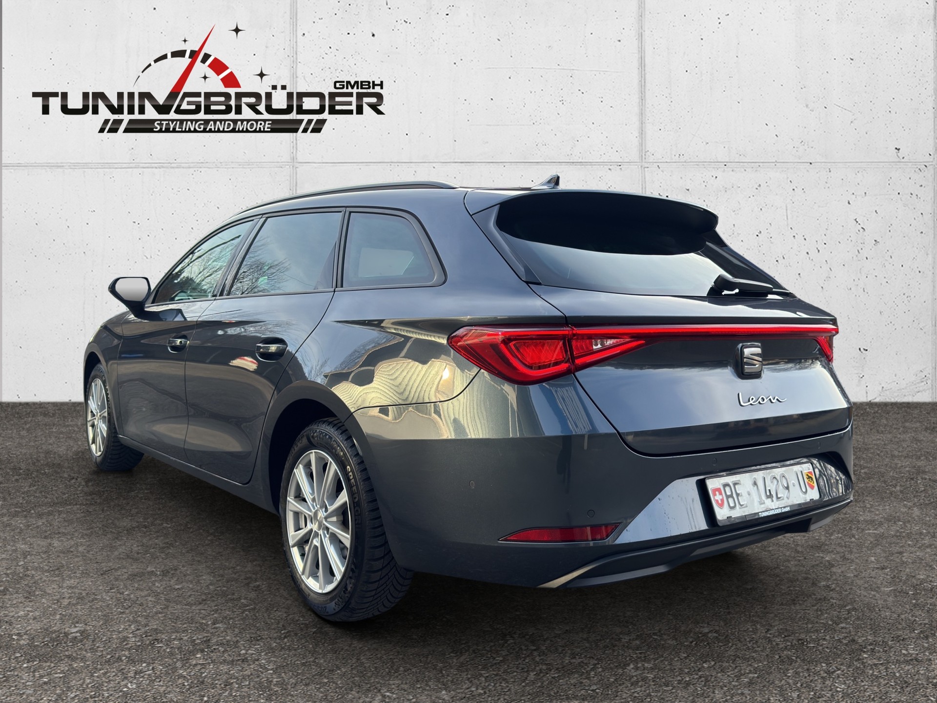 SEAT Leon ST 2.0 TDI EVO DSG Style-showroom-element-3