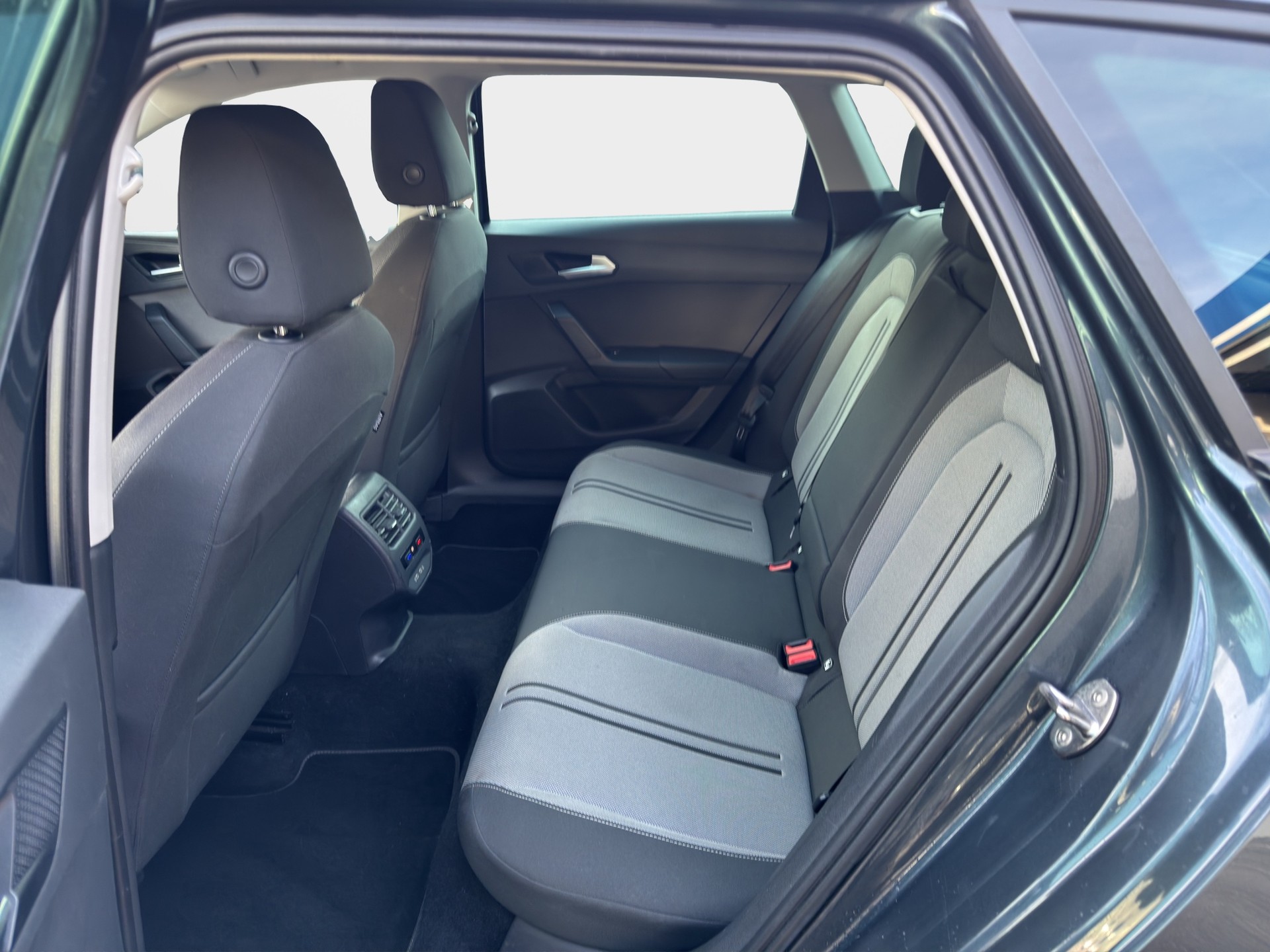 SEAT Leon ST 2.0 TDI EVO DSG Style-image-11