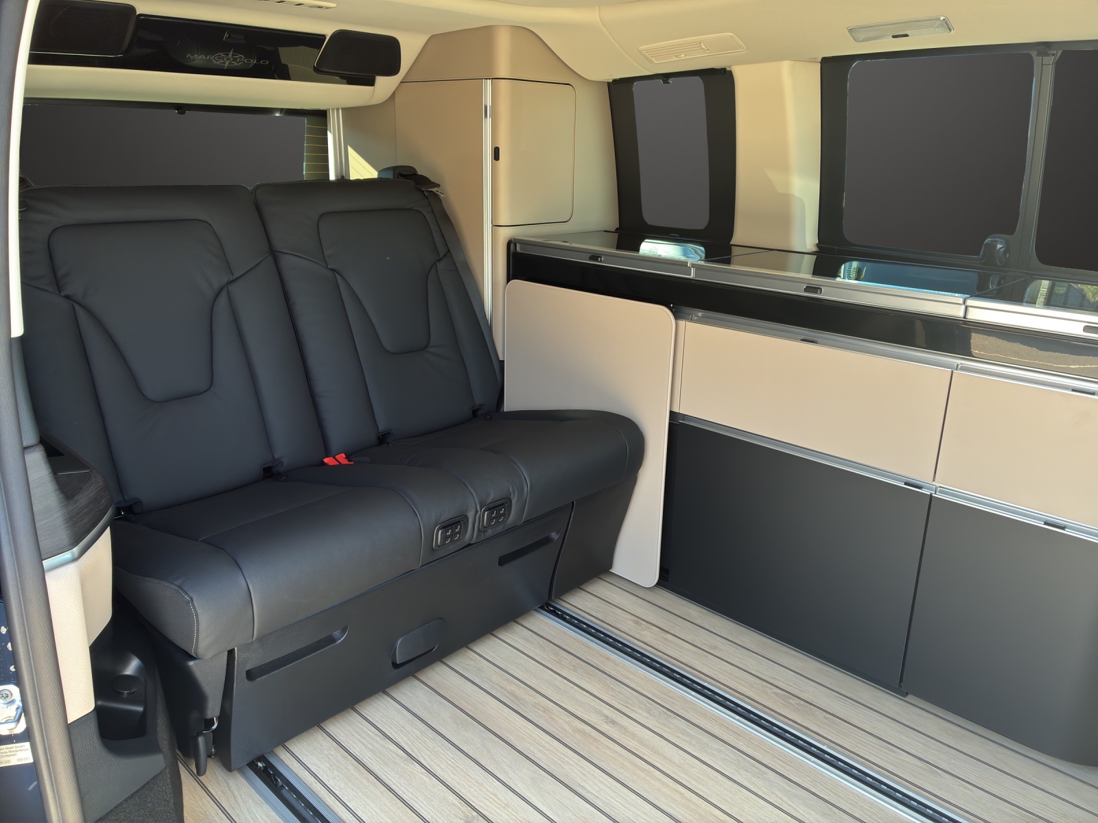 MERCEDES-BENZ Marco Polo 300 d 4M Automat-image-10