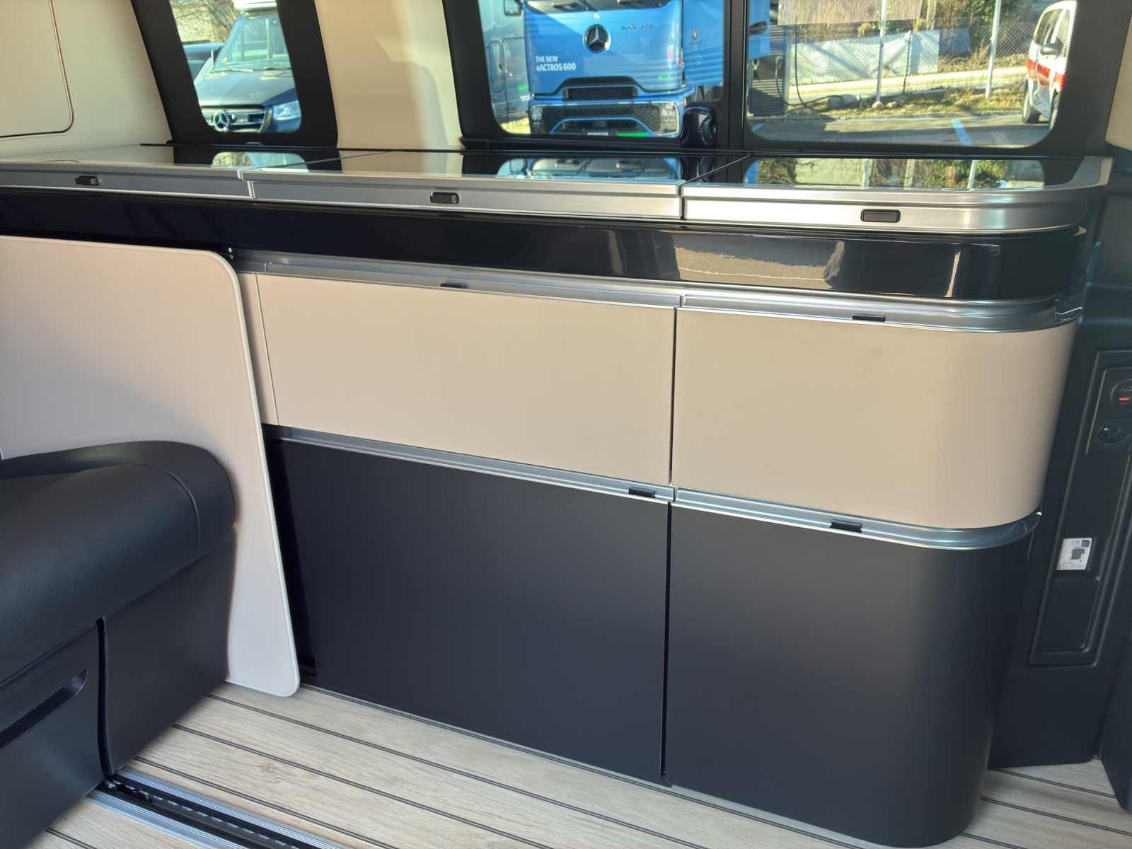MERCEDES-BENZ Marco Polo 300 d 4M Automat-image-15