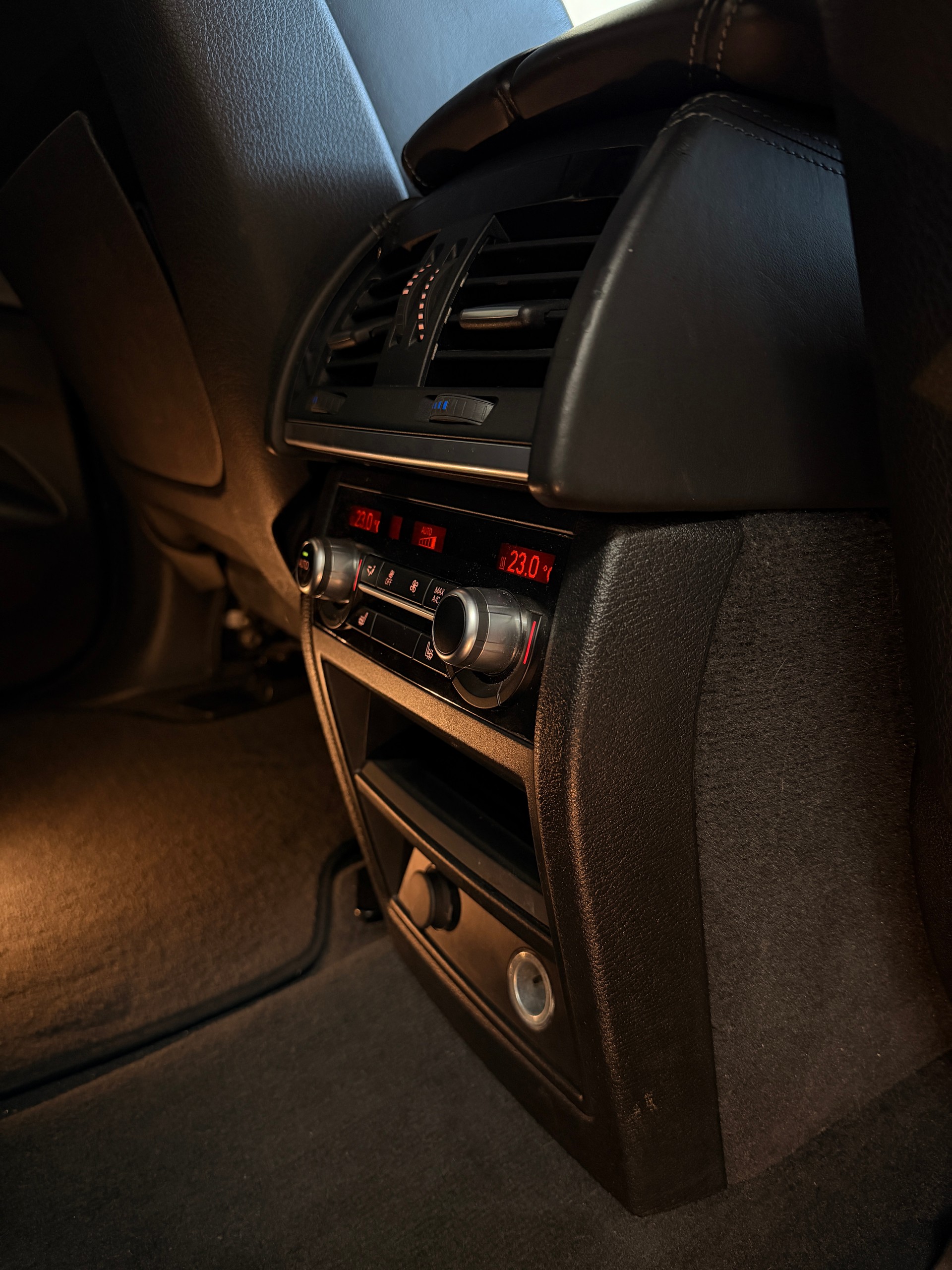 BMW X5M Steptronic-image-12