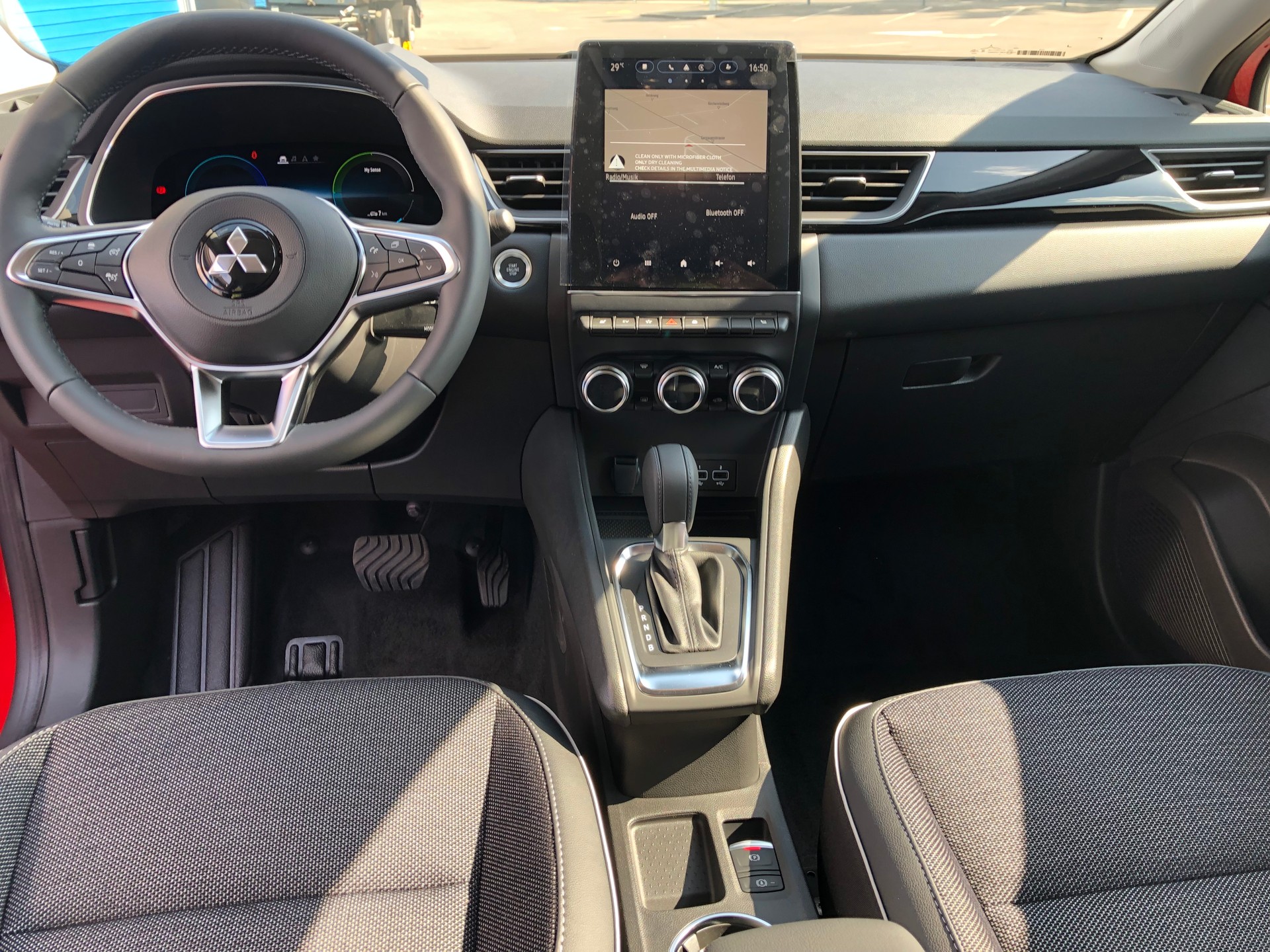 MITSUBISHI ASX 1.6 HEV Intense-image-6