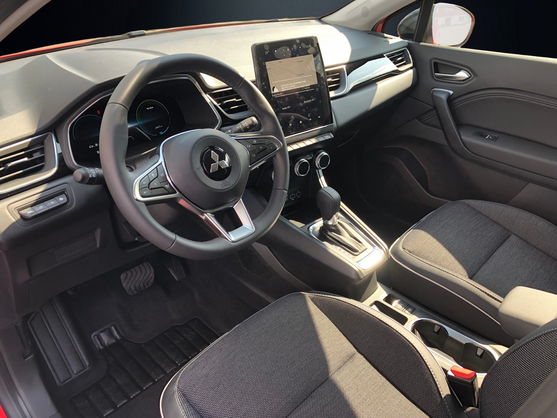 MITSUBISHI ASX 1.6 HEV Intense-image-4