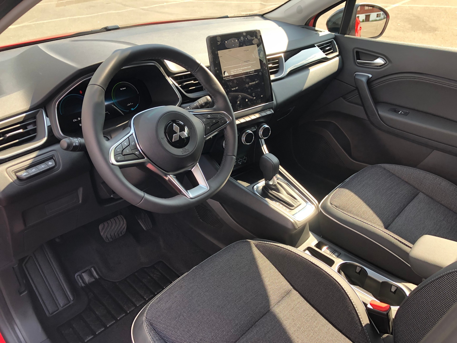 MITSUBISHI ASX 1.6 HEV Intense-image-4