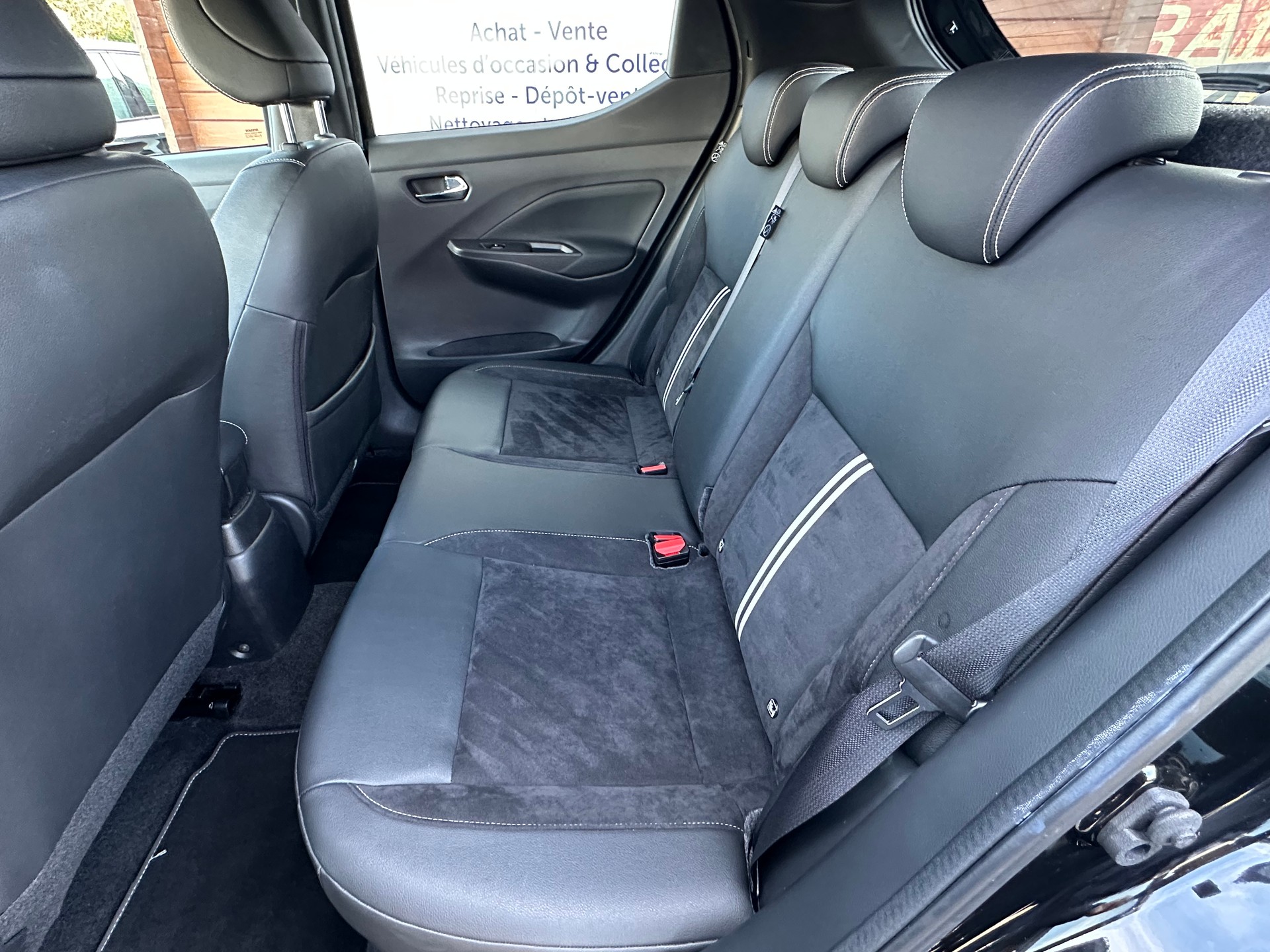 NISSAN Micra IG-T 100 n-sport Xtronic-image-11