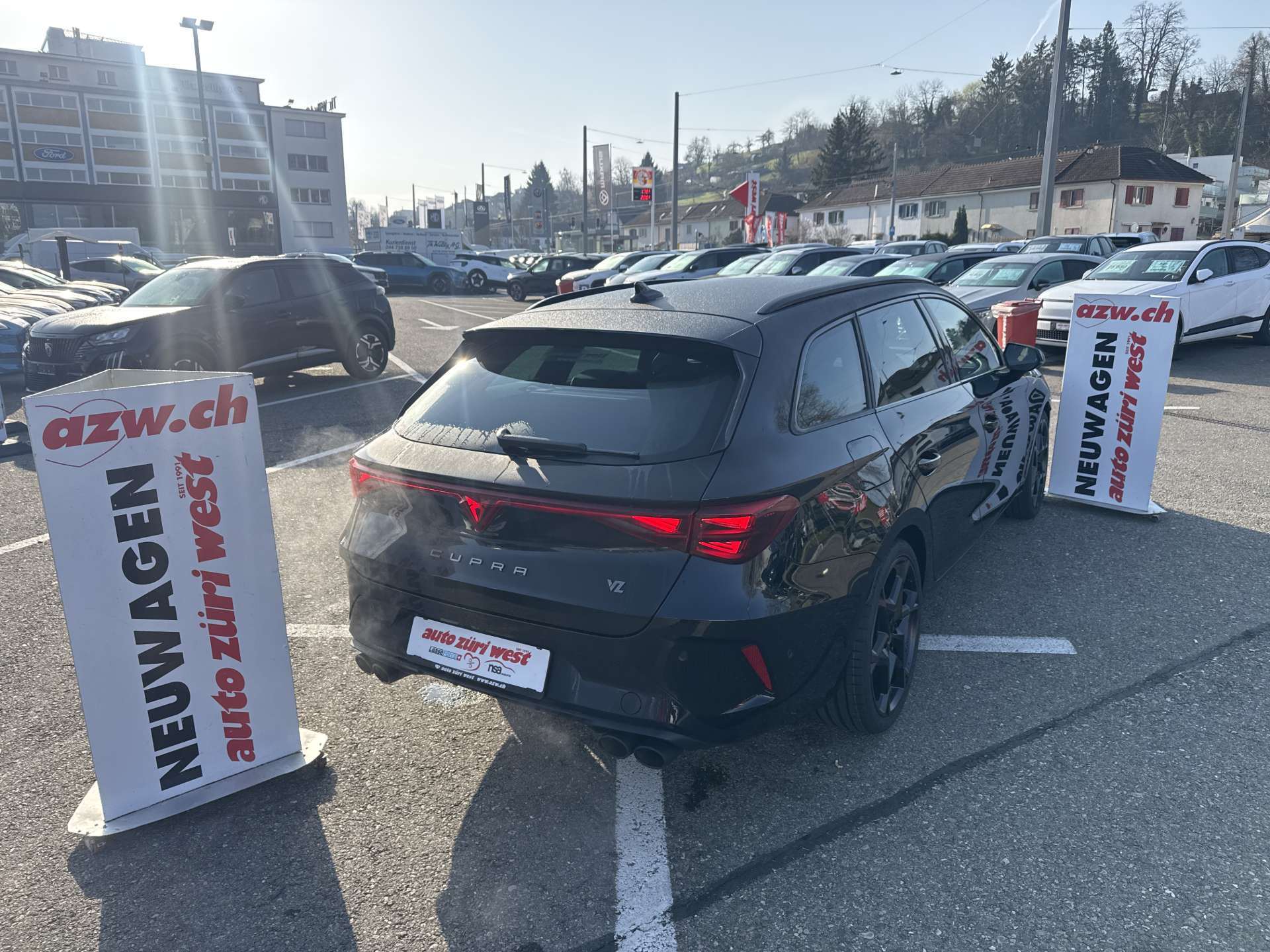 CUPRA LEON ST 2.0 TSi VZ 4Drive 333PS DSG-Automat-image-2
