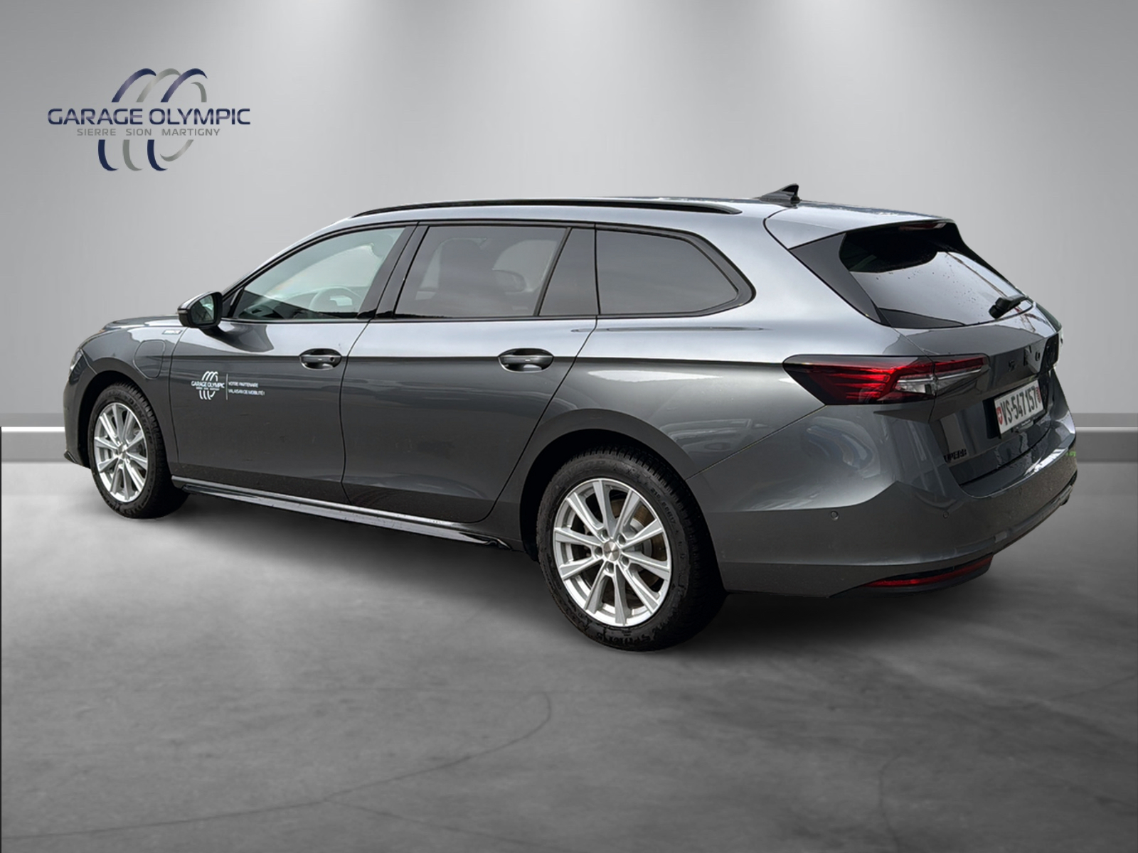 SKODA Superb Sportline IV hybride-image-3