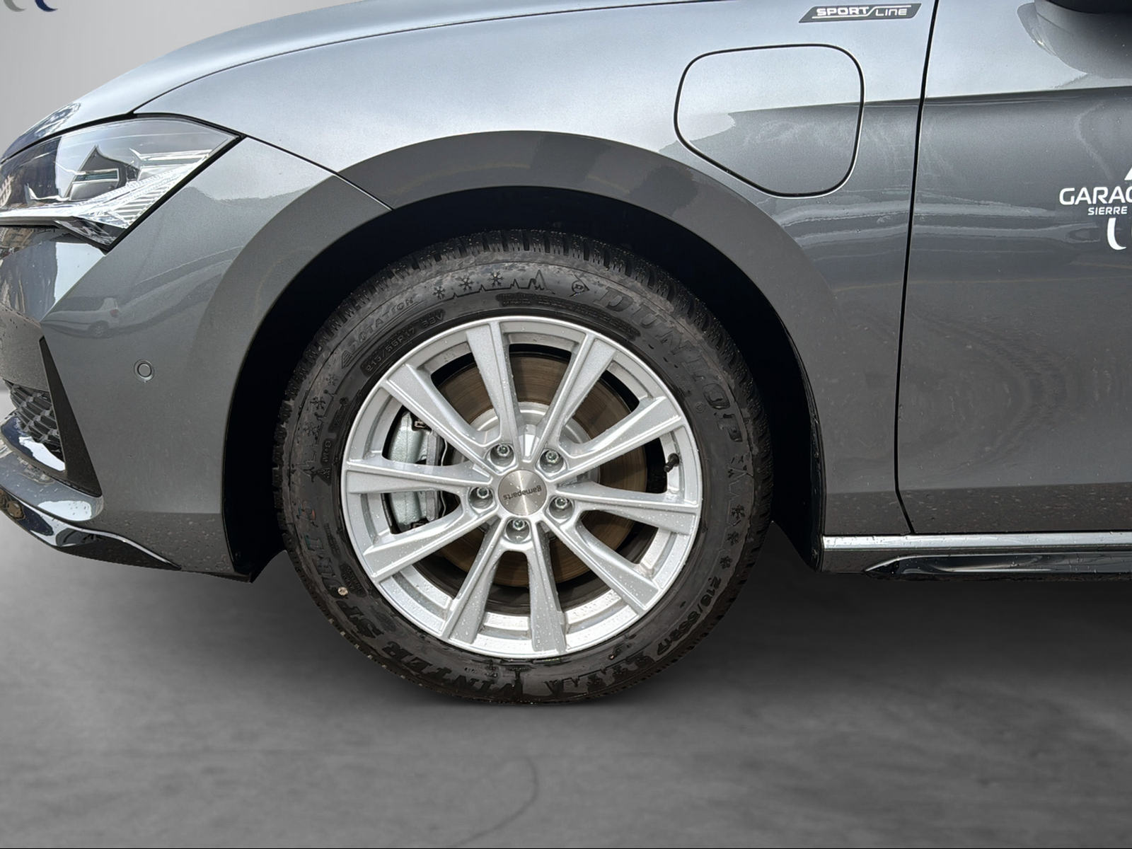 SKODA Superb Sportline IV hybride-image-10