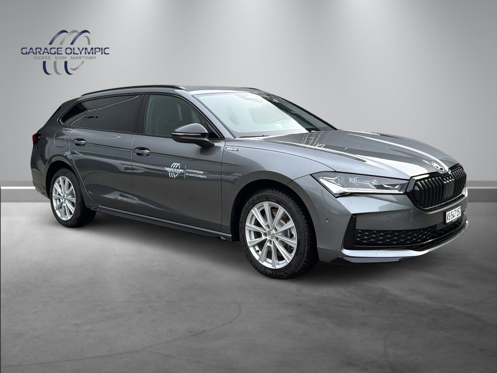 SKODA Superb Sportline IV hybride-image-14