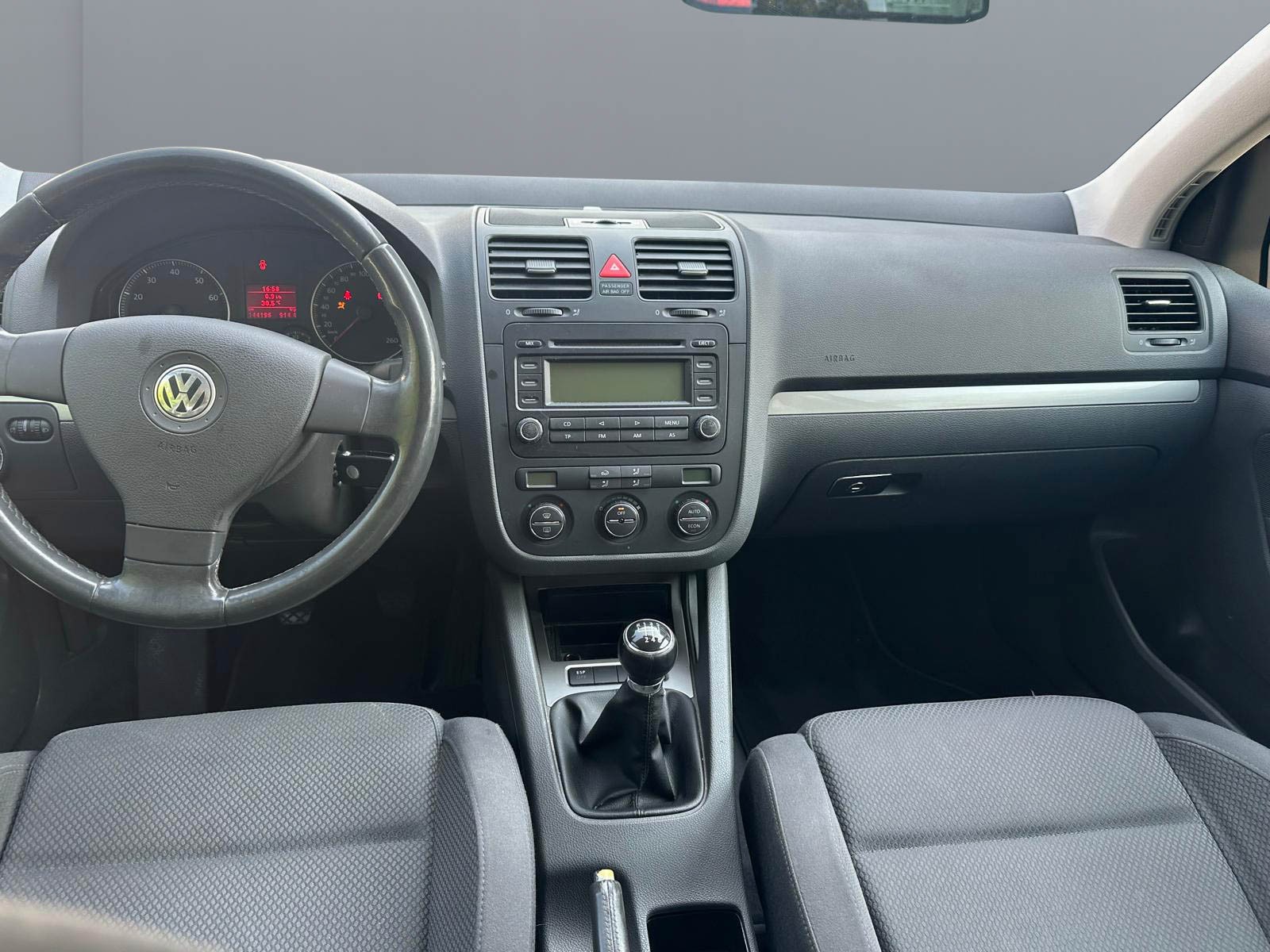 VW Golf 2.0 FSI Comfortline-image-6