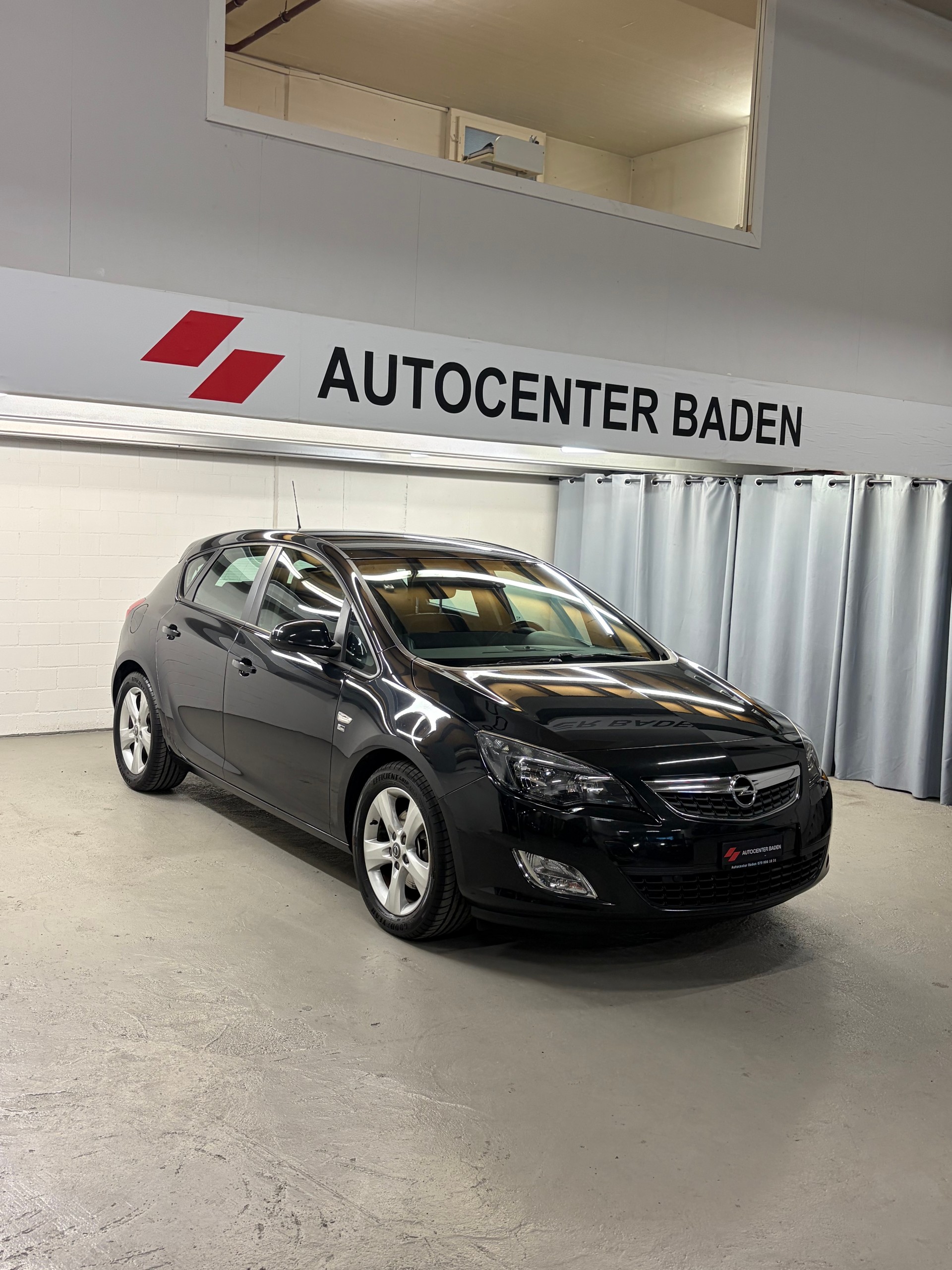 OPEL Astra 1.7 CDTi ecoFLEX Anniversary Edition-image-2
