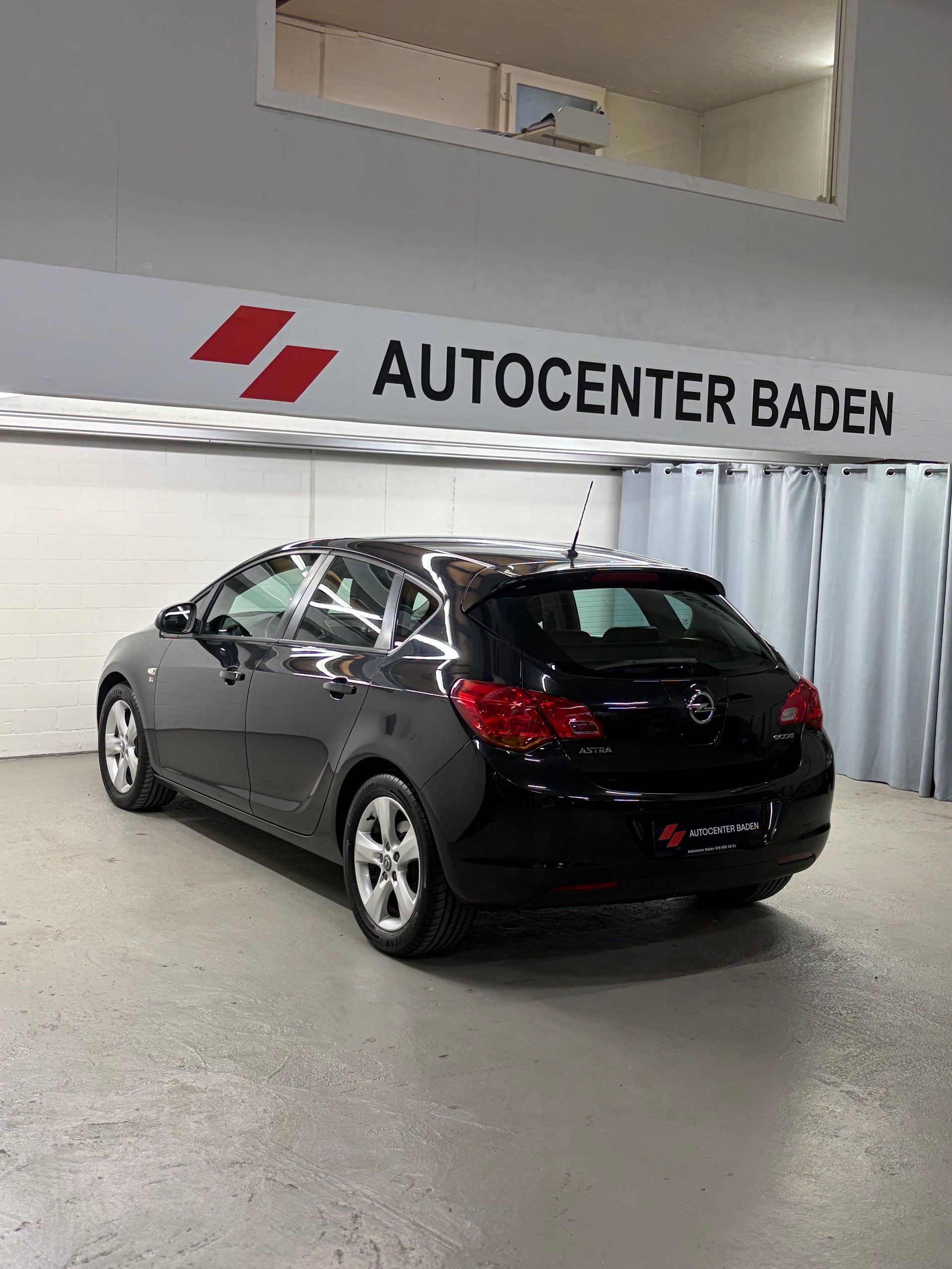 OPEL Astra 1.7 CDTi ecoFLEX Anniversary Edition-image-5