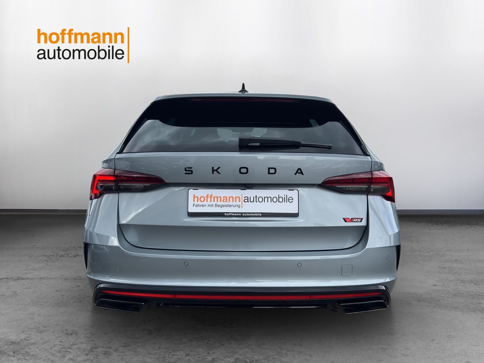 SKODA Octavia Combi 2.0 TSI DSG RS-image-4