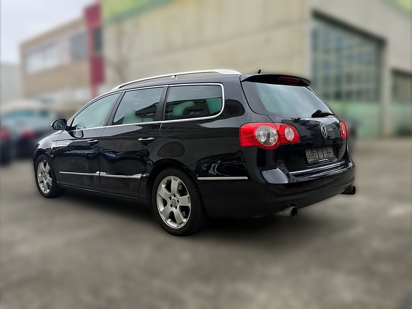 VW Passat 3.2 V6 FSI Sportline 4Motion-image-1