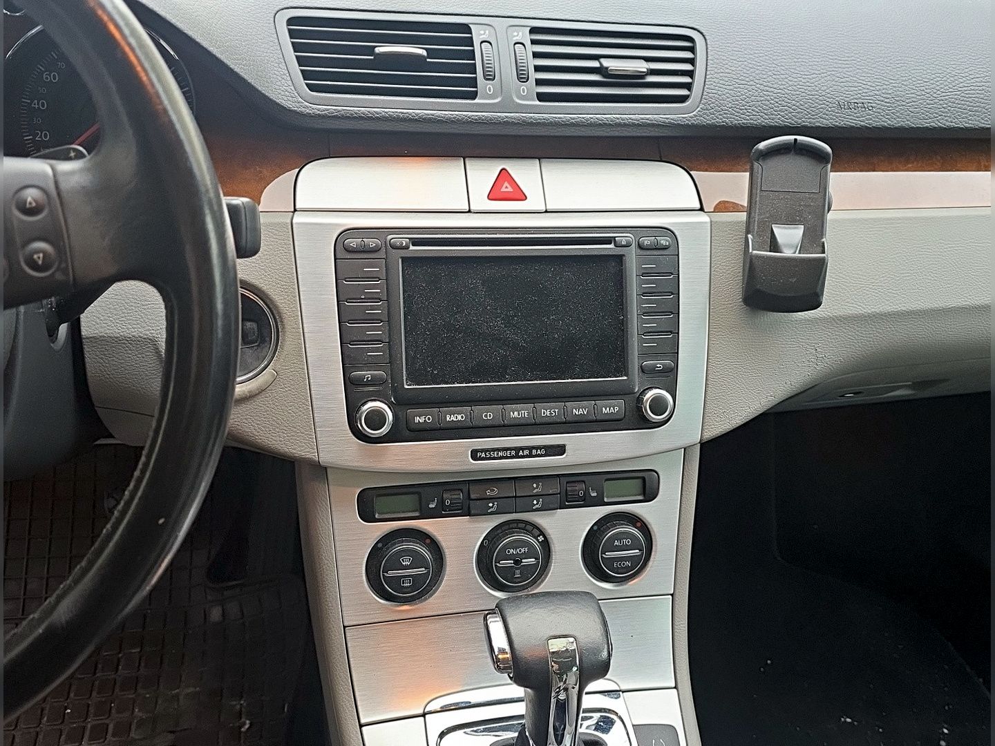 VW Passat 3.2 V6 FSI Sportline 4Motion-image-9