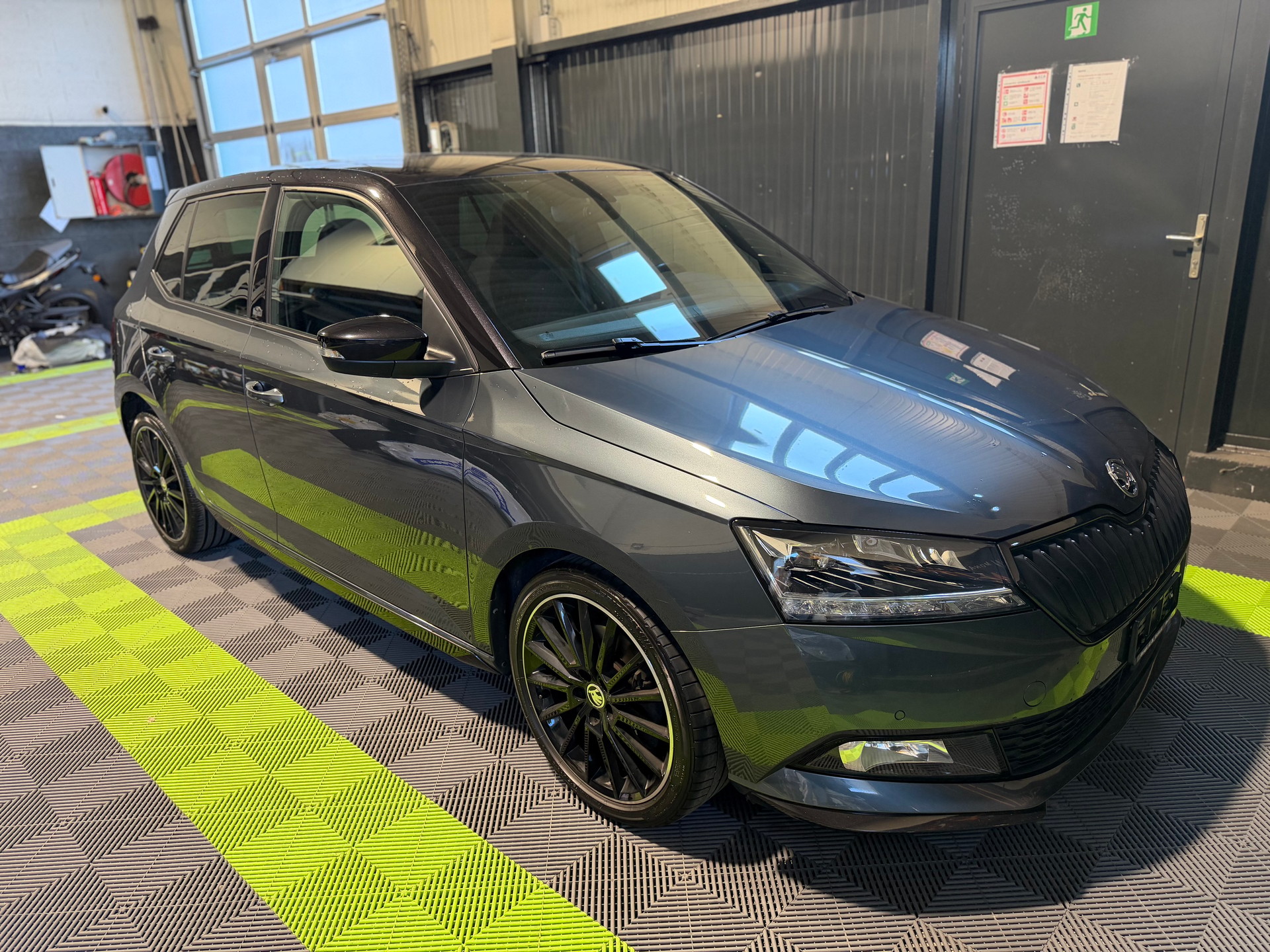 SKODA Fabia 1.0 TSI Monte Carlo DSG-image-4