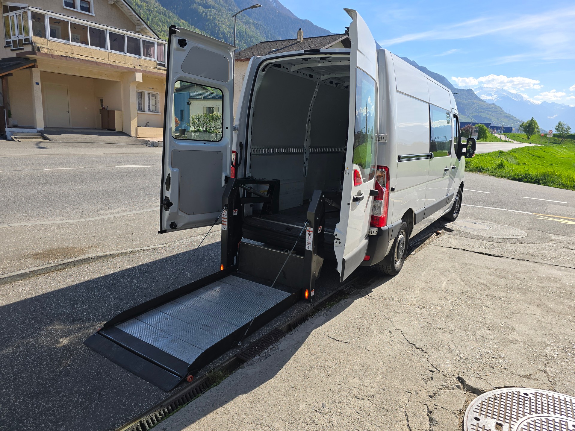 RENAULT Master T35 ENERGY 2.3dCi 150 L1H1-image-0