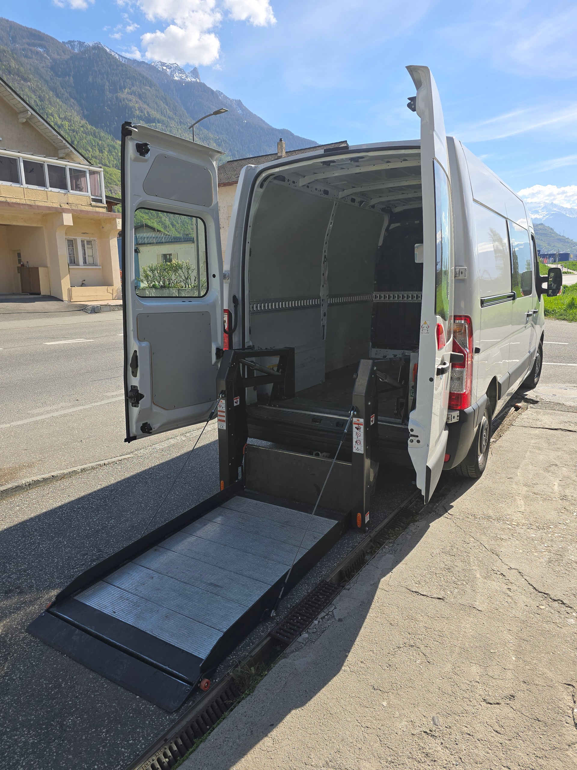 RENAULT Master T35 ENERGY 2.3dCi 150 L1H1-image-12