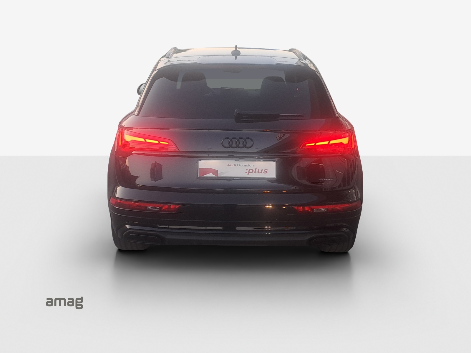 AUDI Q5 40 TDI Black Edition quattro S-tronic-image-3
