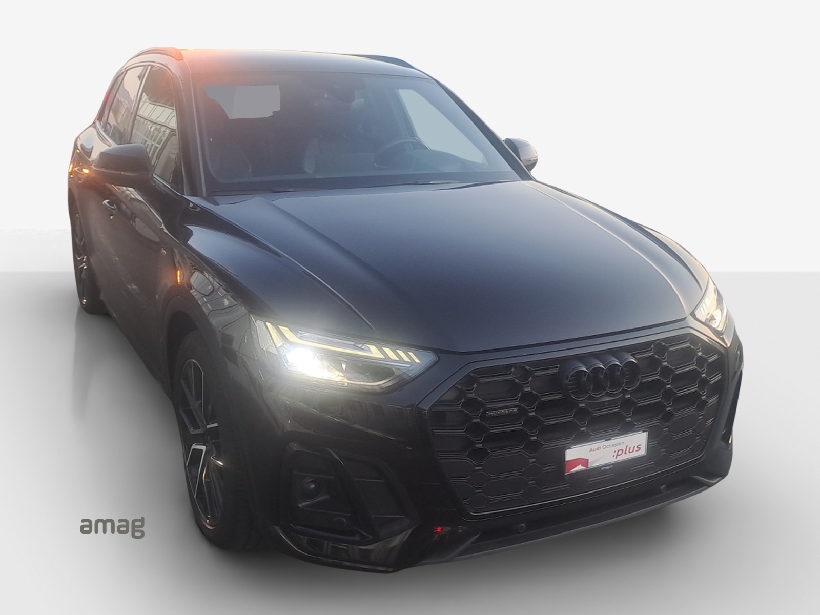 AUDI Q5 40 TDI Black Edition quattro S-tronic-image-15