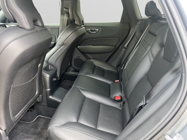 VOLVO XC60 2.0 T8 TE R-Design eAWD-image-14