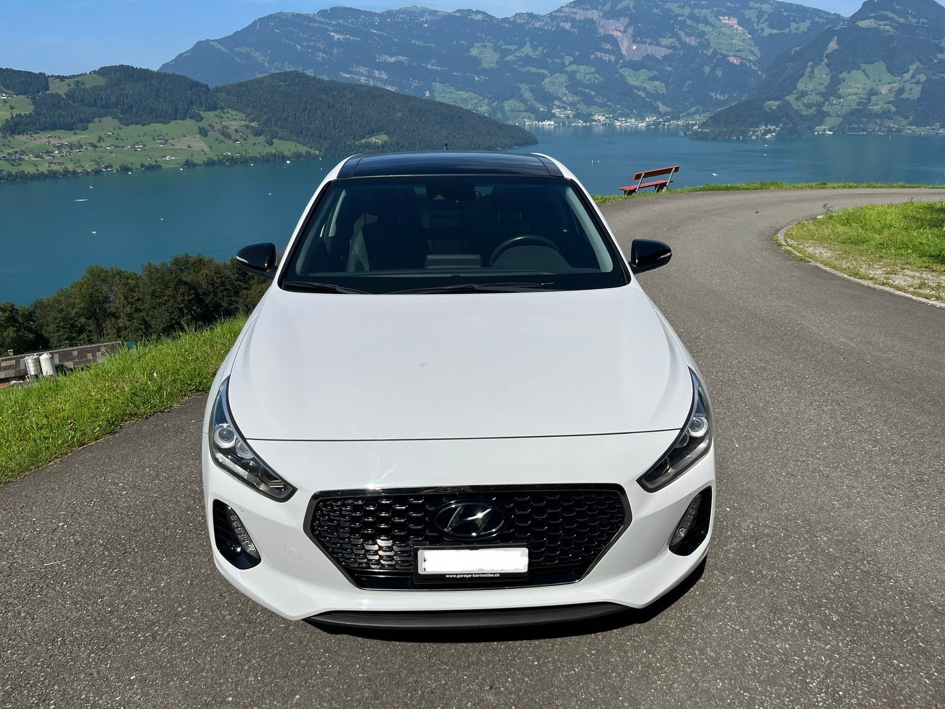 HYUNDAI i30 1.4 T-GDi Launch Plus-image-1