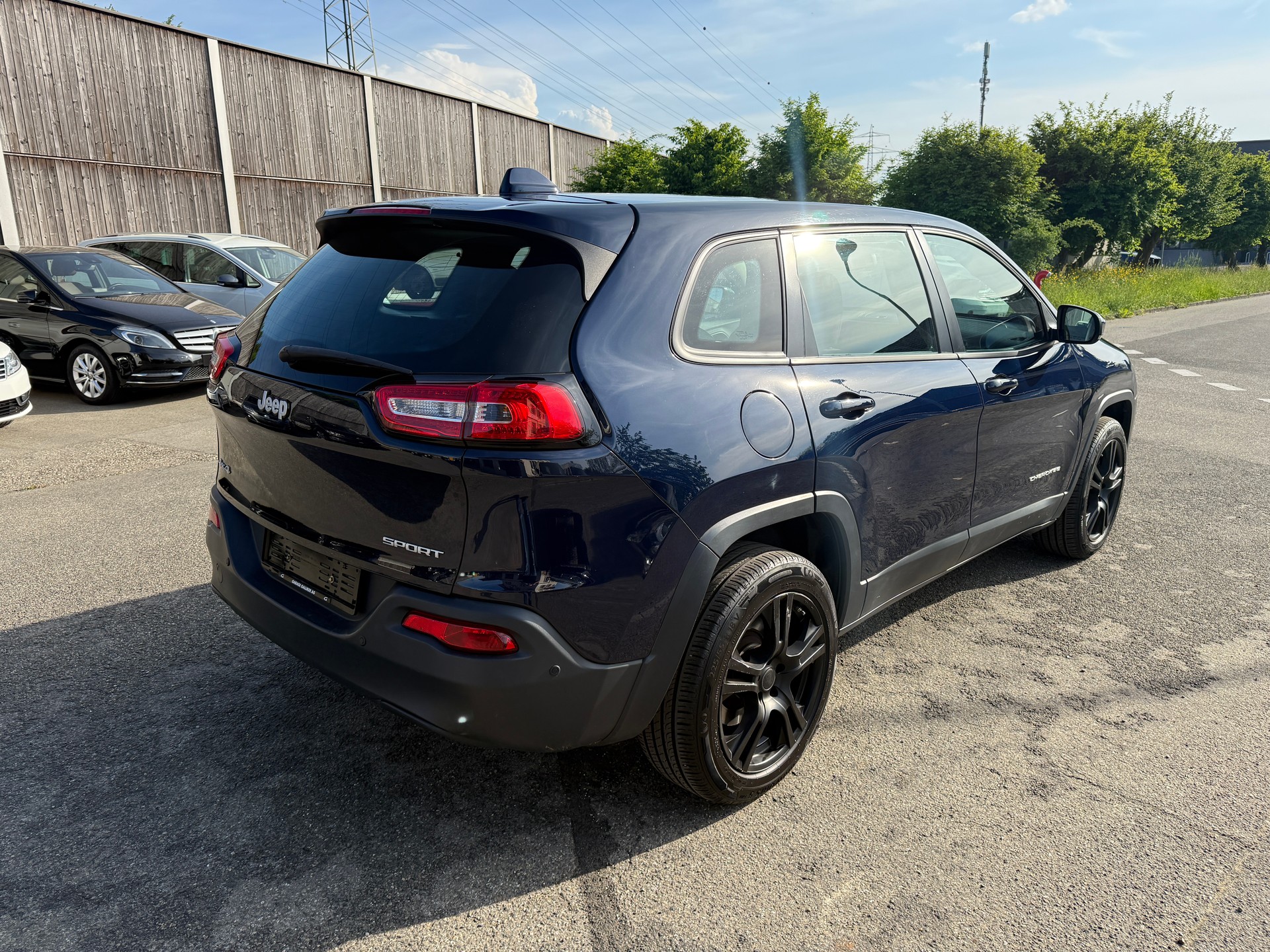 JEEP CHEROKEE 2.4i Sport AWD 9ATX-image-4