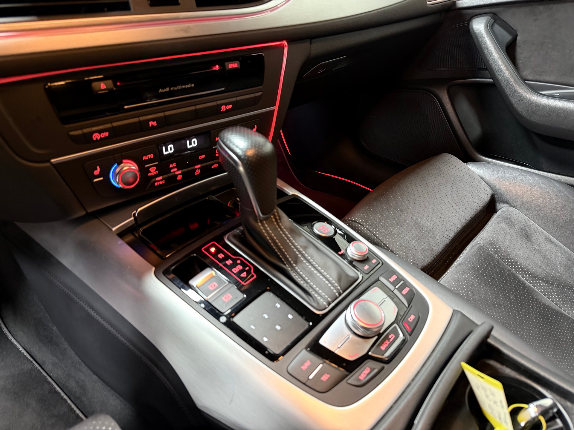 AUDI A6 Avant 3.0 TDI V6 quattro S-tronic-image-18