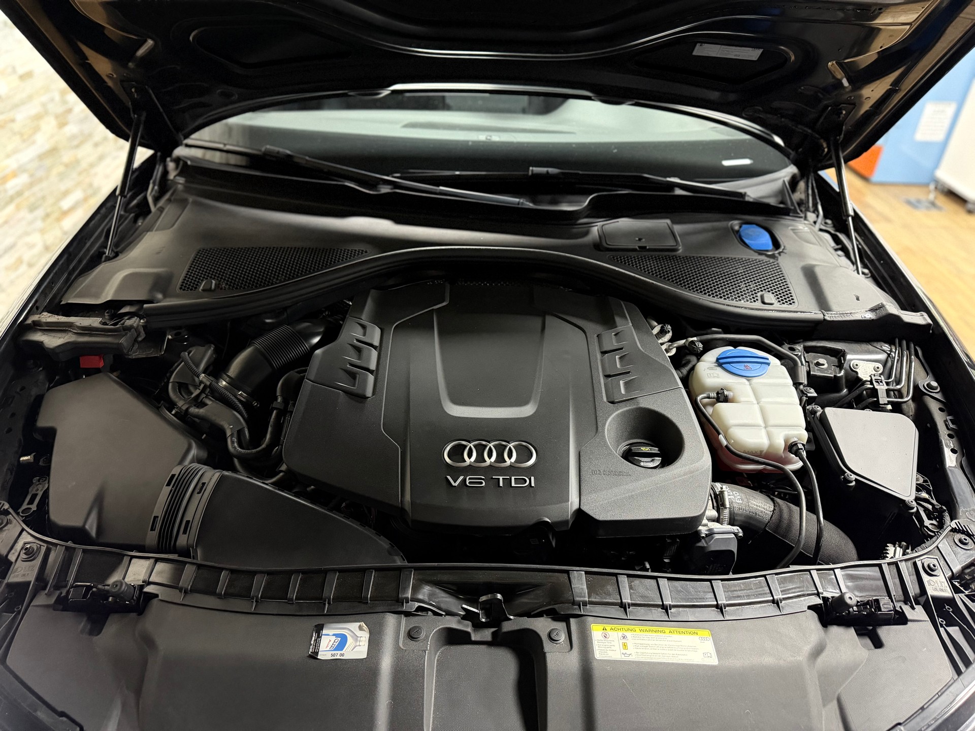 AUDI A6 Avant 3.0 TDI V6 quattro S-tronic-image-30
